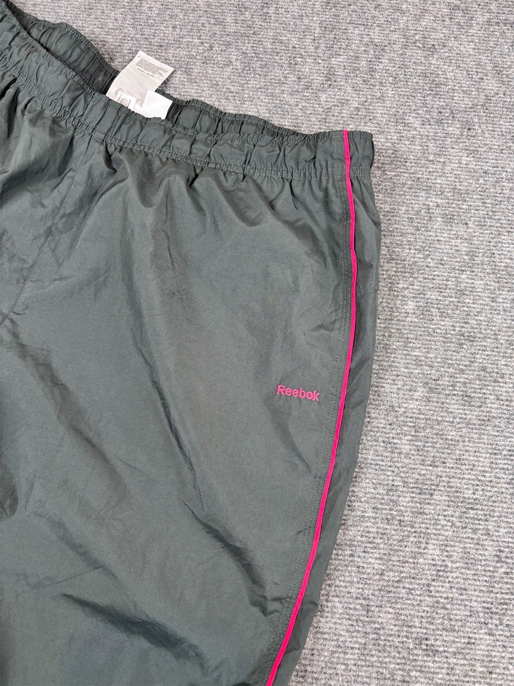 Vintage Y2K Reebok Track Pants Women’s XL Black Dark Grey Pink Piping Wide Leg
