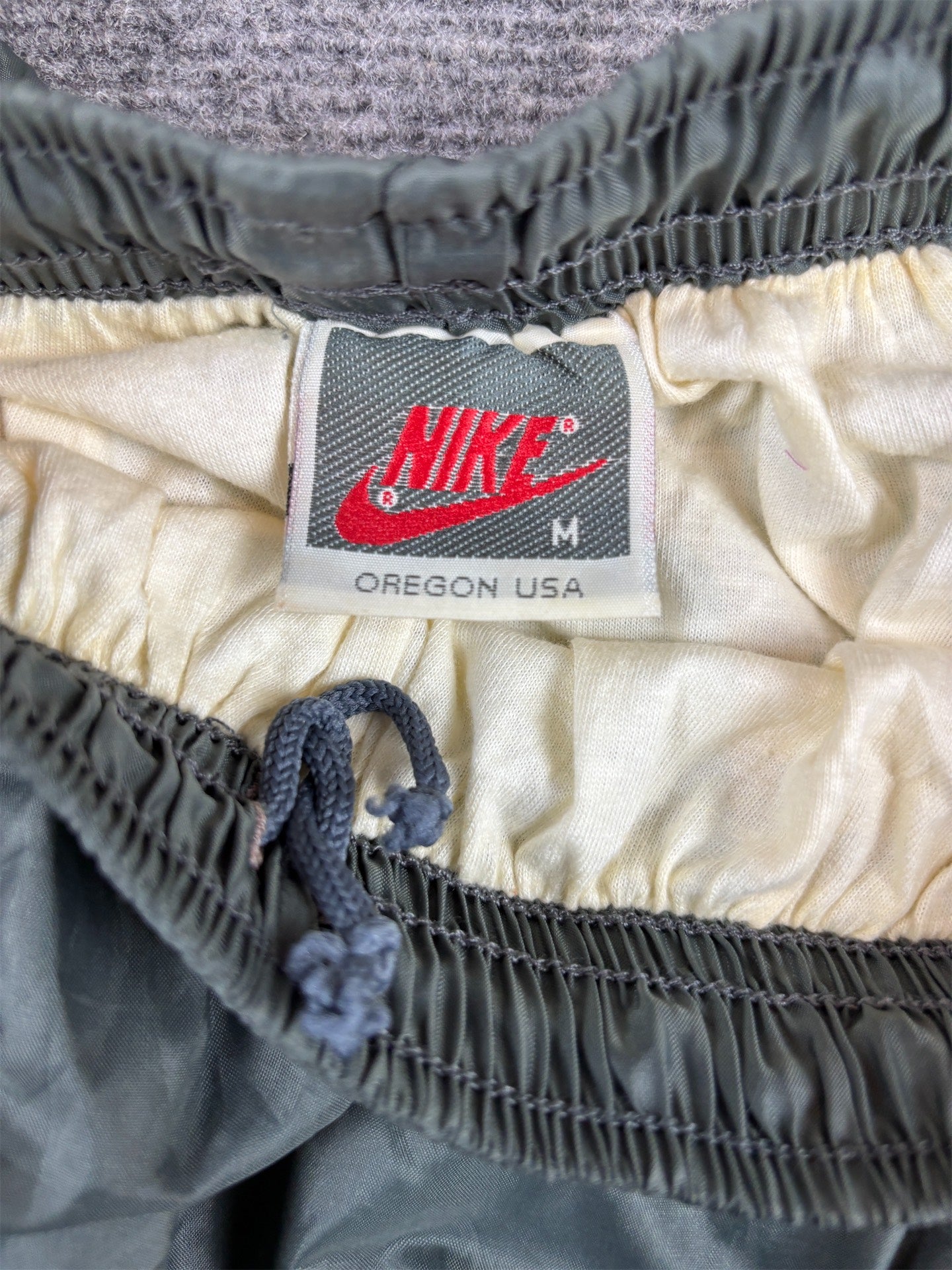 Vintage 80s Nike Track Pants M Grey Pink Logo Parachute Cuffed Ankle Zips