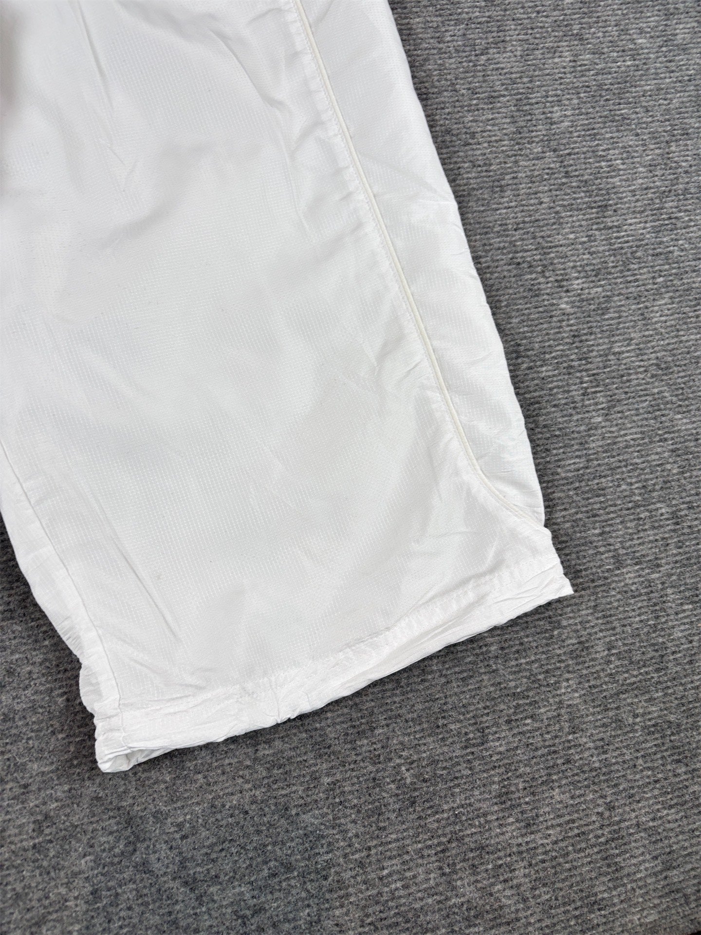 Y2K/10s Adidas 3/4 Track Pants L White Silver Logo Bungee Tabs