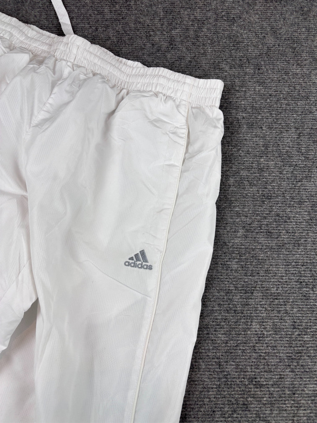 Y2K/10s Adidas 3/4 Track Pants L White Silver Logo Bungee Tabs