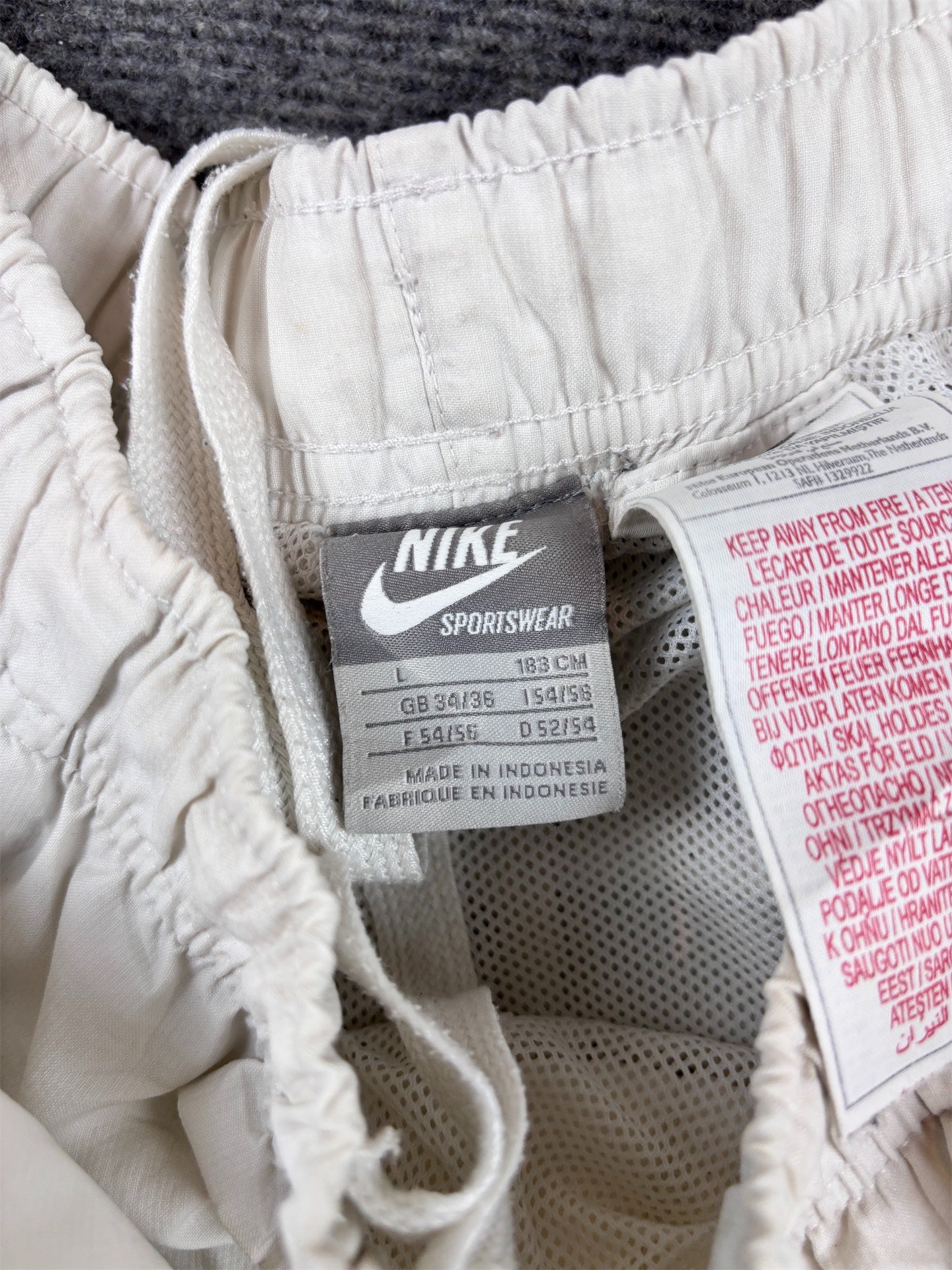 Vintage Y2K Nike 3/4 Track Pants L White Black Piping Bungee Leg Wide Fit