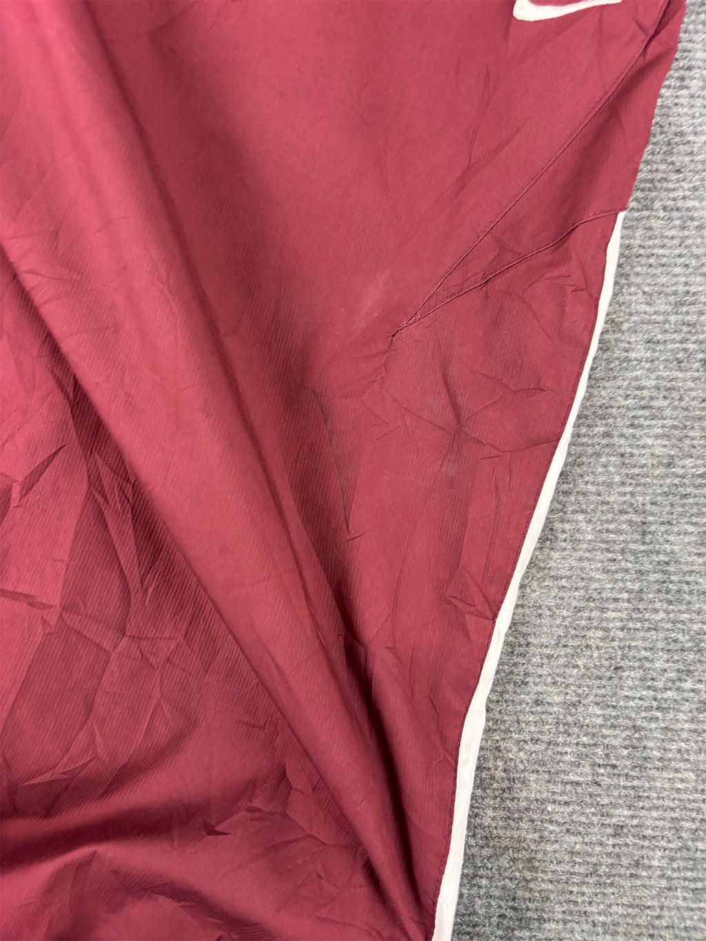 Vintage Y2K Nike Cleveland Cavs Track Pants L Maroon Yellow White Warm-Up Windbreakers