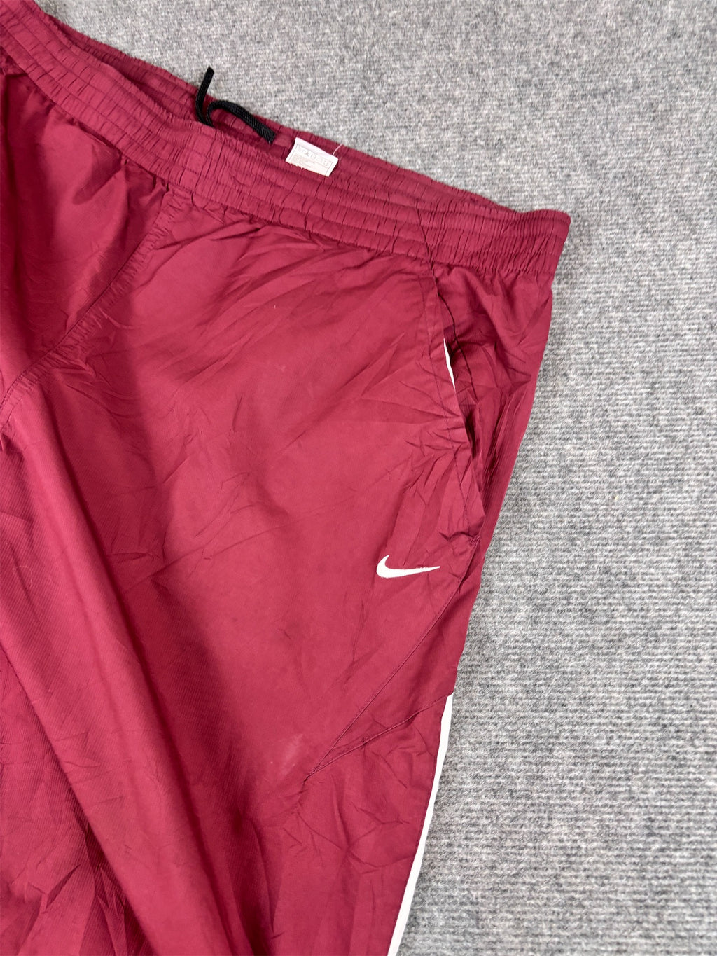 Vintage Y2K Nike Cleveland Cavs Track Pants L Maroon Yellow White Warm-Up Windbreakers