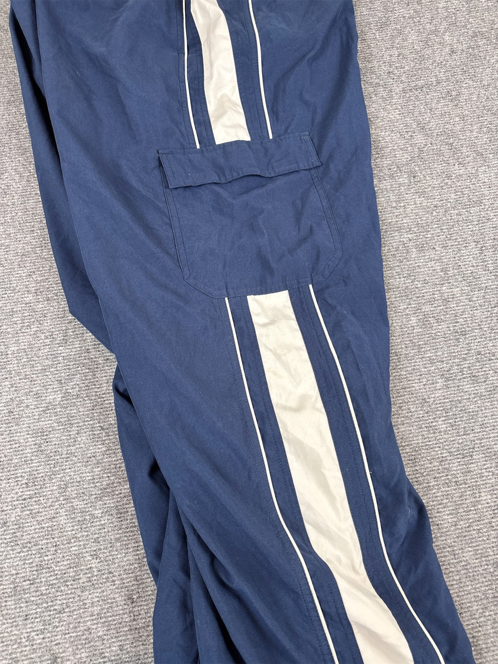 Vintage Y2K Nike Cargo Track Pants XL Navy White Piping Ankle Swoosh Baggy Fit