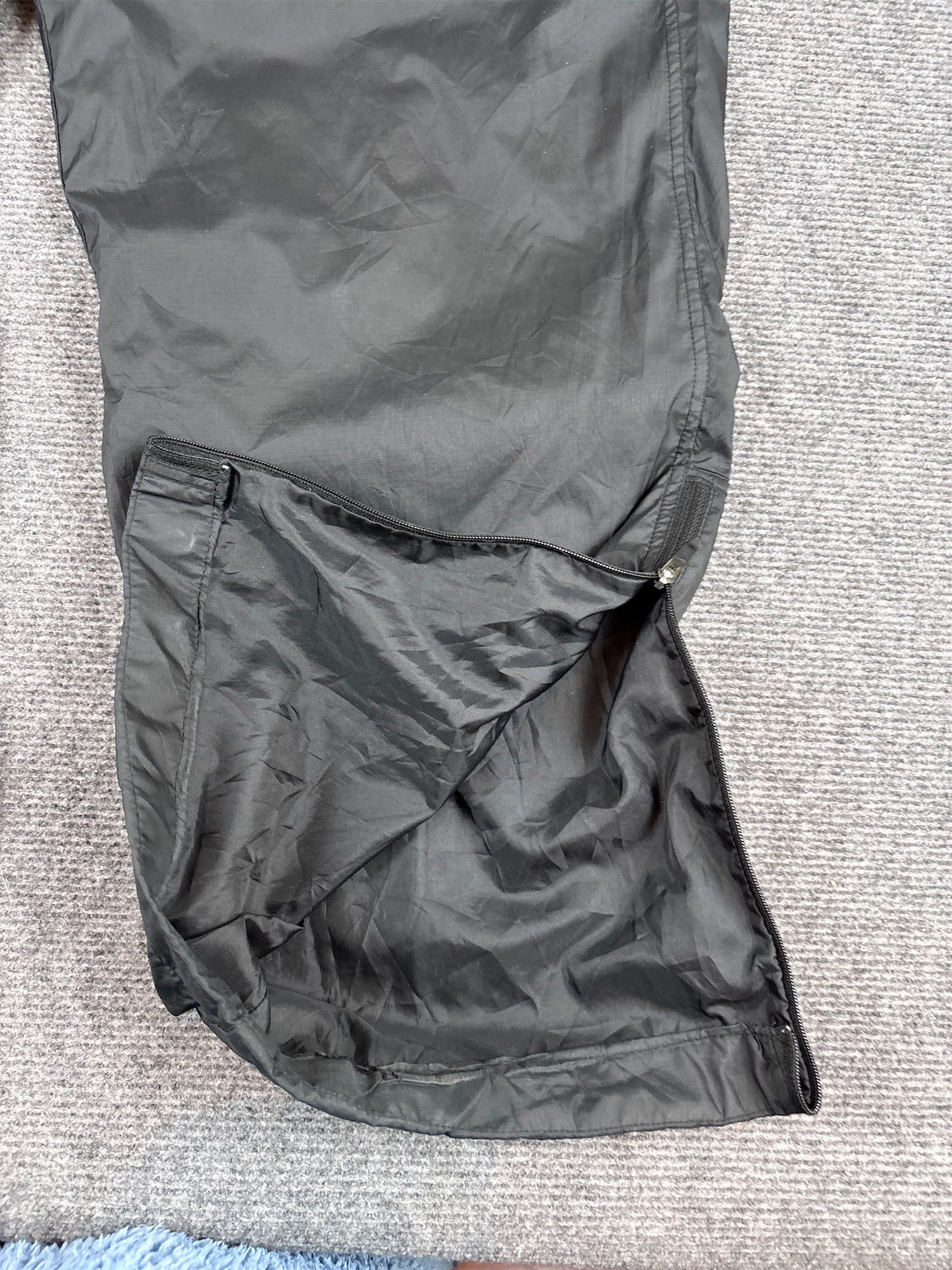 Nike Track Pants Men's L Black White Swoosh Nylon Style Windbreakers