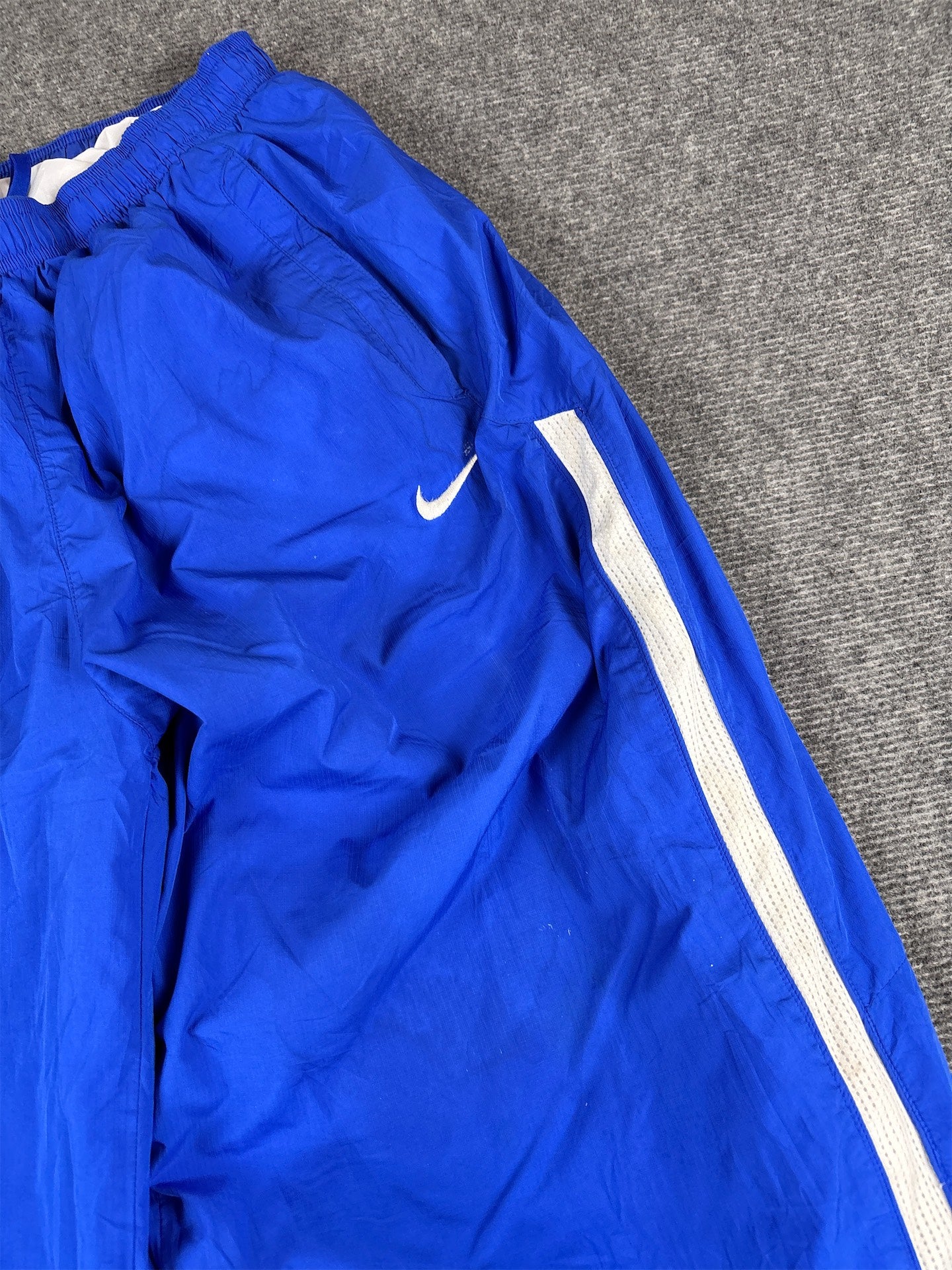 Nike Track Pants Men’s XL Blue White Mesh Panels White Swoosh Ankle Zip