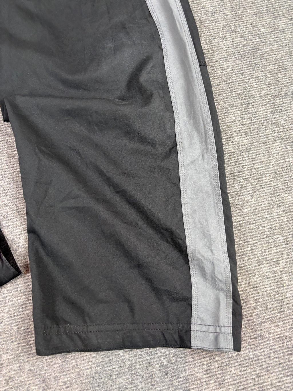 Nike Dri-Fit Track Pants L Black Printed Grey Swoosh Side Panels Baggy Fit