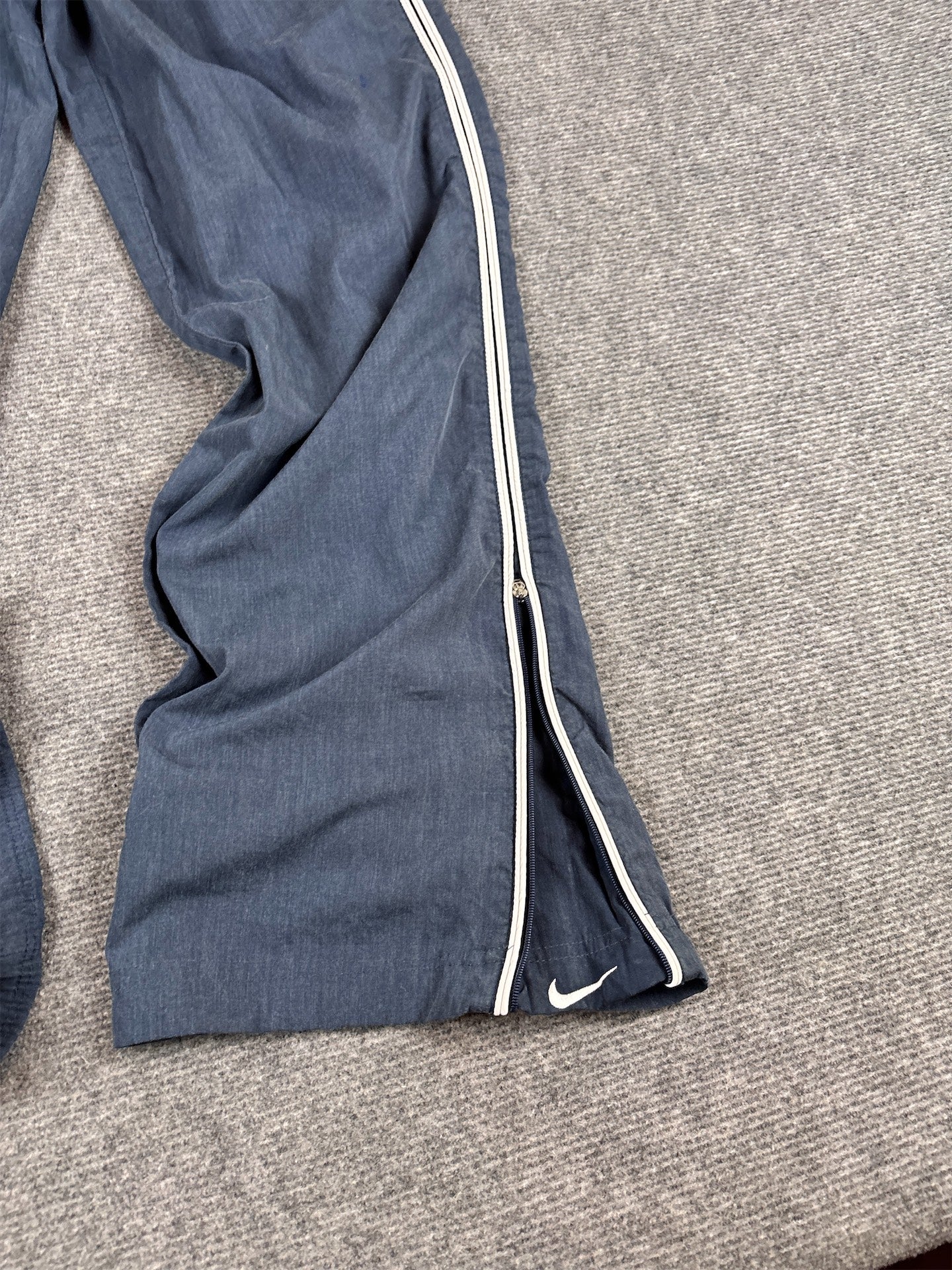 Vintage Y2K Nike Track Pants Men's M Navy White Piping Swoosh Ankle Zip Straight Leg