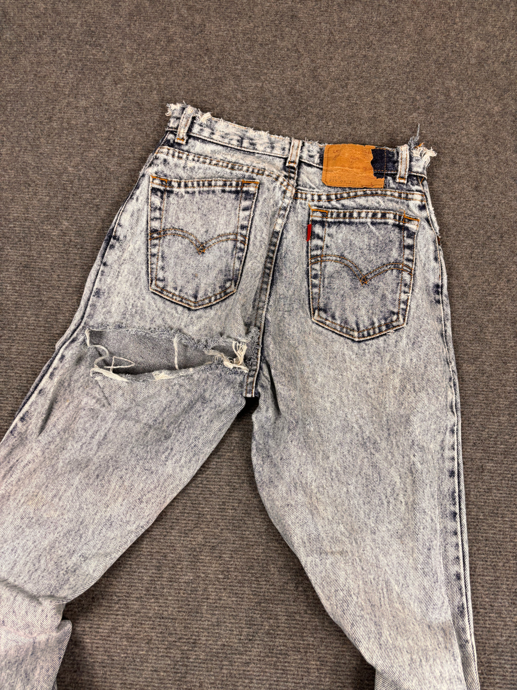 Vintage 90's Levi's Jeans Women's S Blue Acid Wash 255 Distressed Tears Tapered