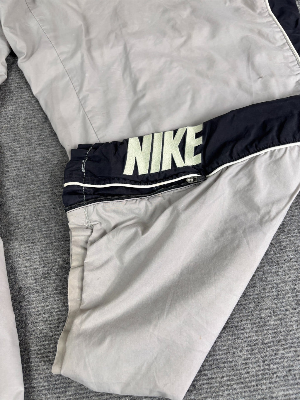 Vintage Men's Y2K Nike Track Pants Size XL Grey White Black Panels w Spell Out 7/8 Length Ankle Zips Wide Leg