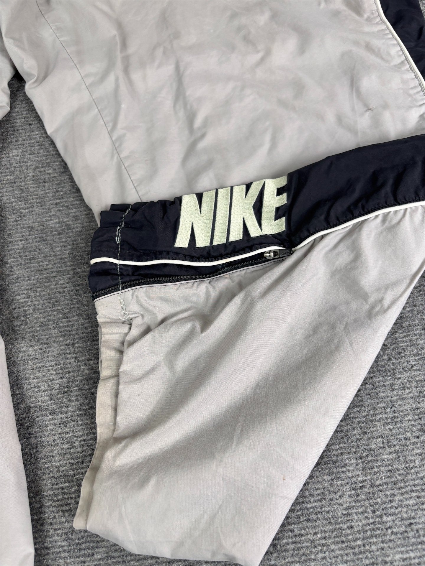 Vintage Men's Y2K Nike Track Pants Size XL Grey White Black Panels w Spell Out 7/8 Length Ankle Zips Wide Leg