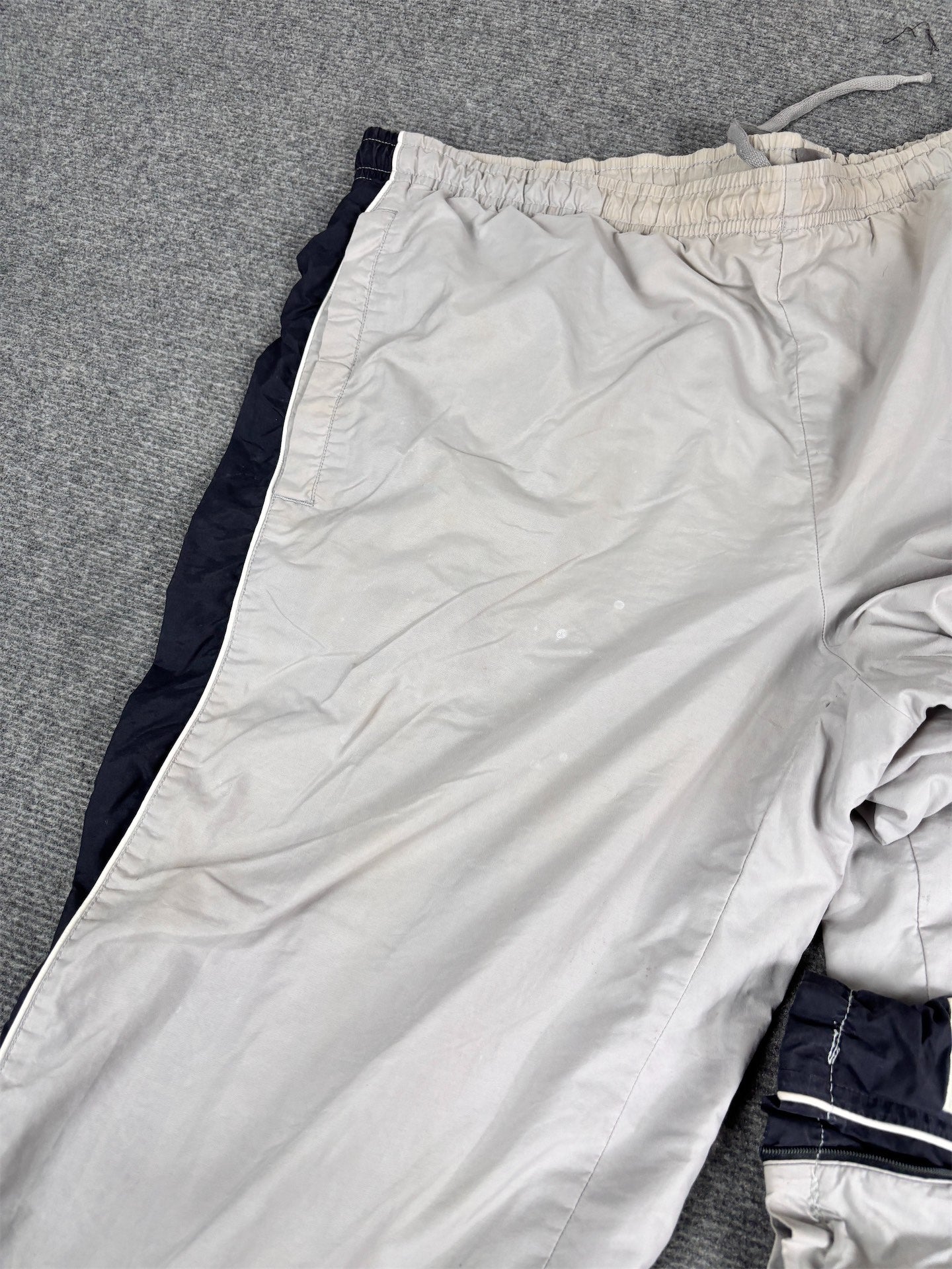 Vintage Men's Y2K Nike Track Pants Size XL Grey White Black Panels w Spell Out 7/8 Length Ankle Zips Wide Leg