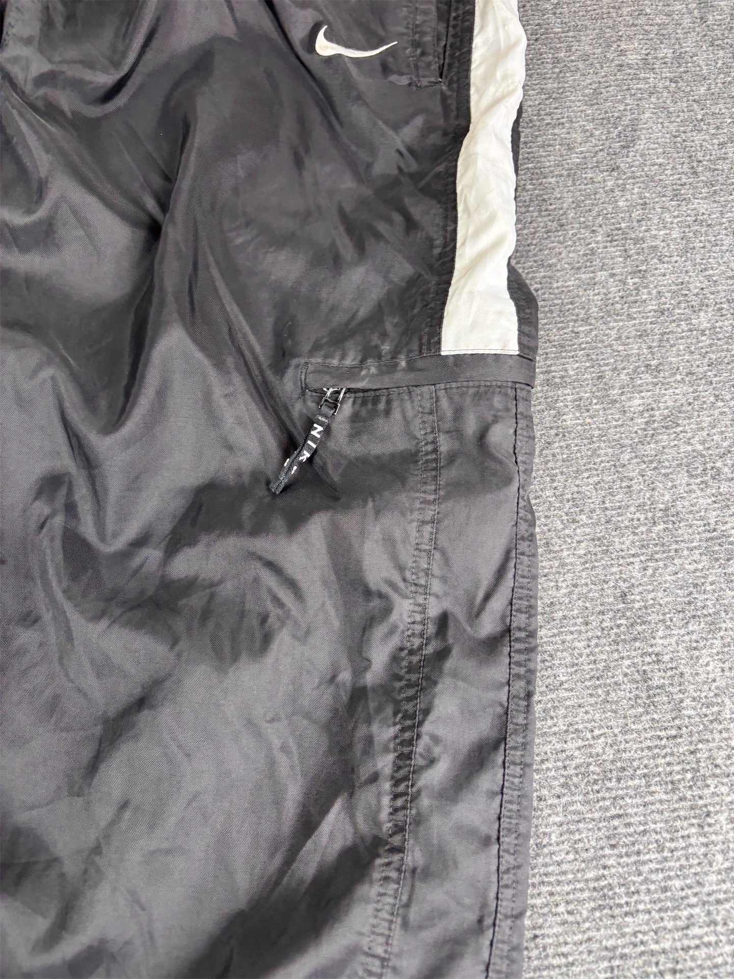 Vintage 90's Nike Cargo Track Pants Men's L Black White Swoosh Spell Out w Pockets Ankle ZIps Wide Leg
