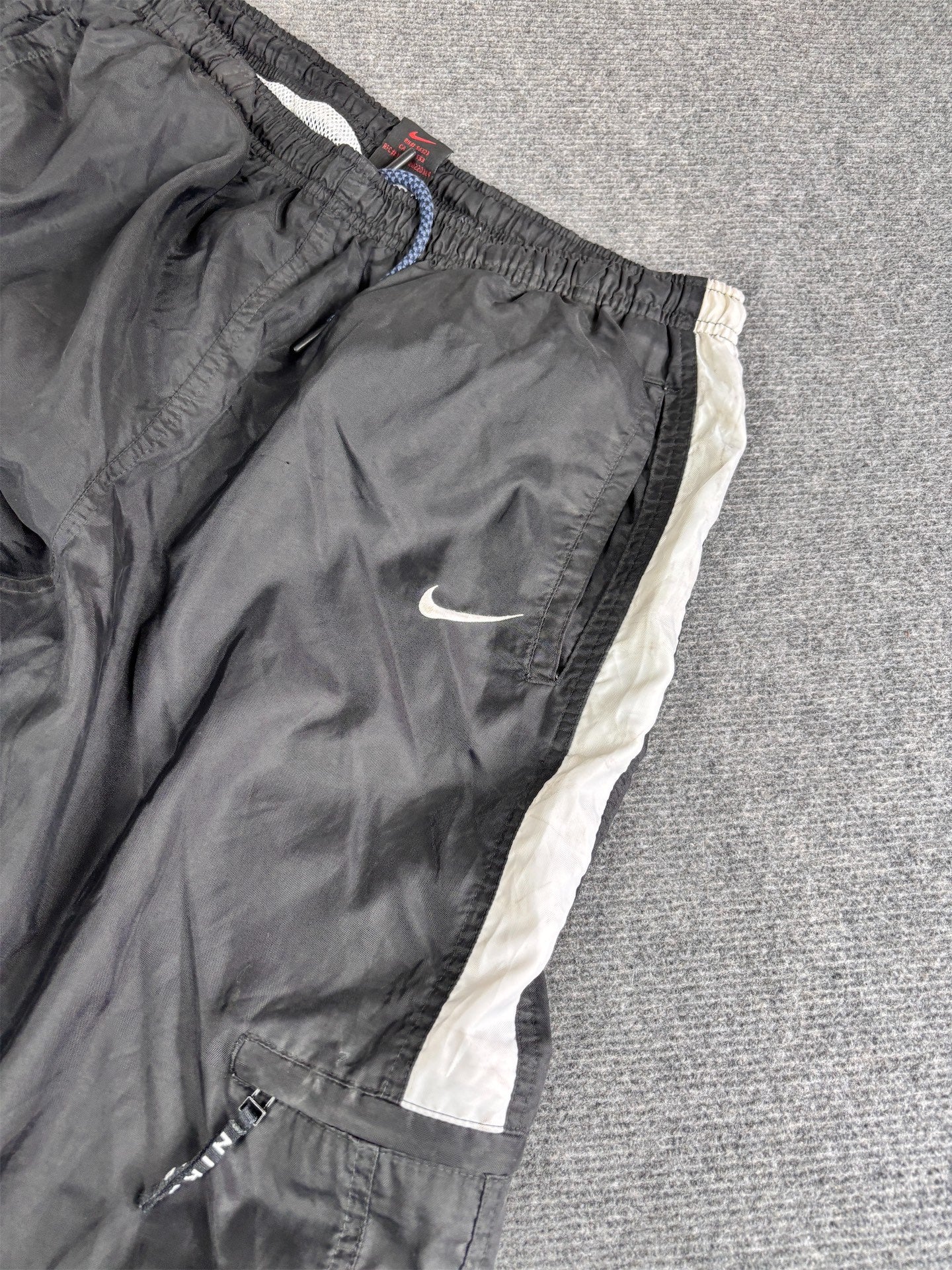 Vintage 90's Nike Cargo Track Pants Men's L Black White Swoosh Spell Out w Pockets Ankle ZIps Wide Leg