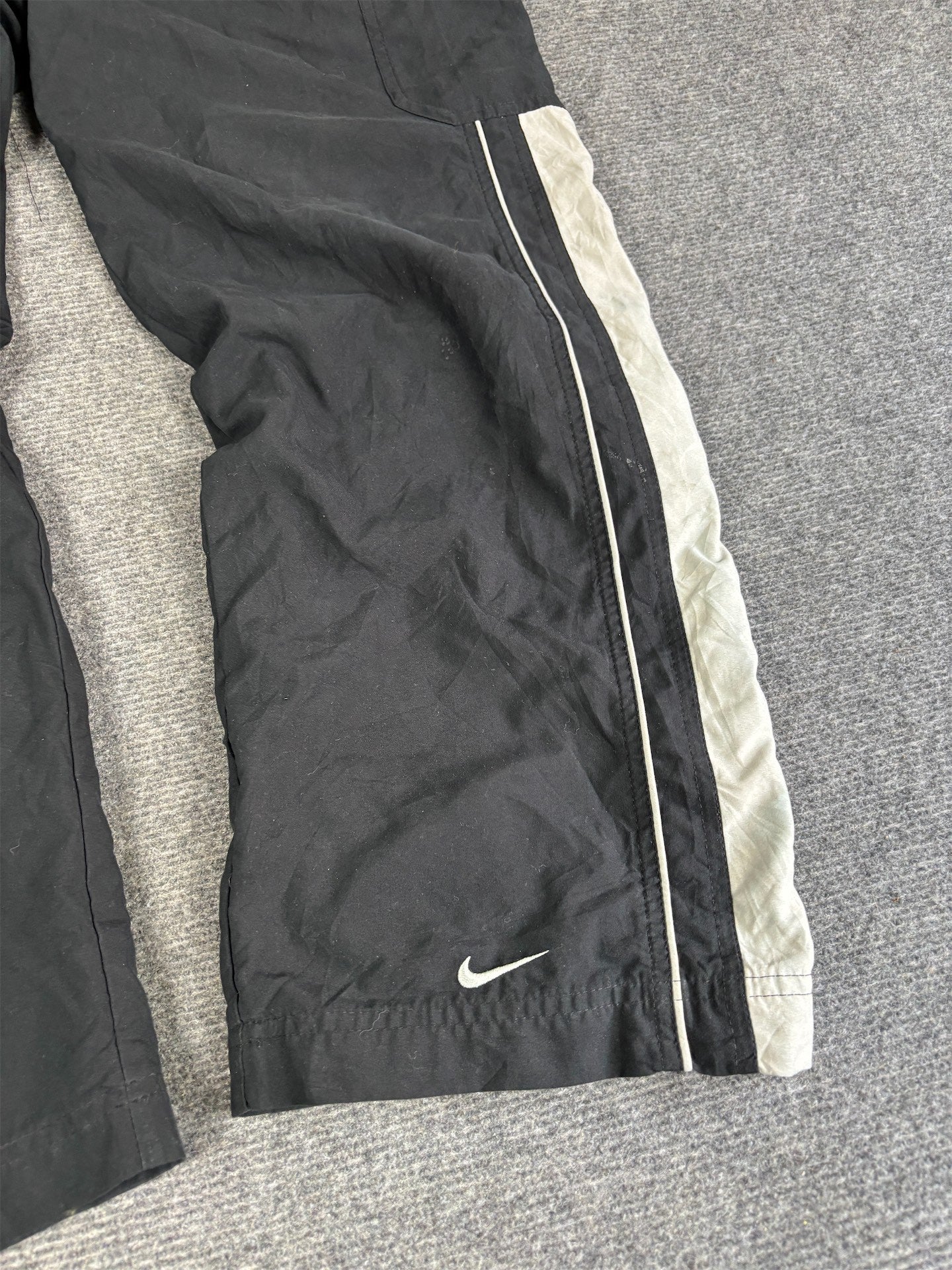 Vintage Y2K Nike Cargo Track Pants Men's M Black Grey Panels White Piping Ankle Swoosh Baggy