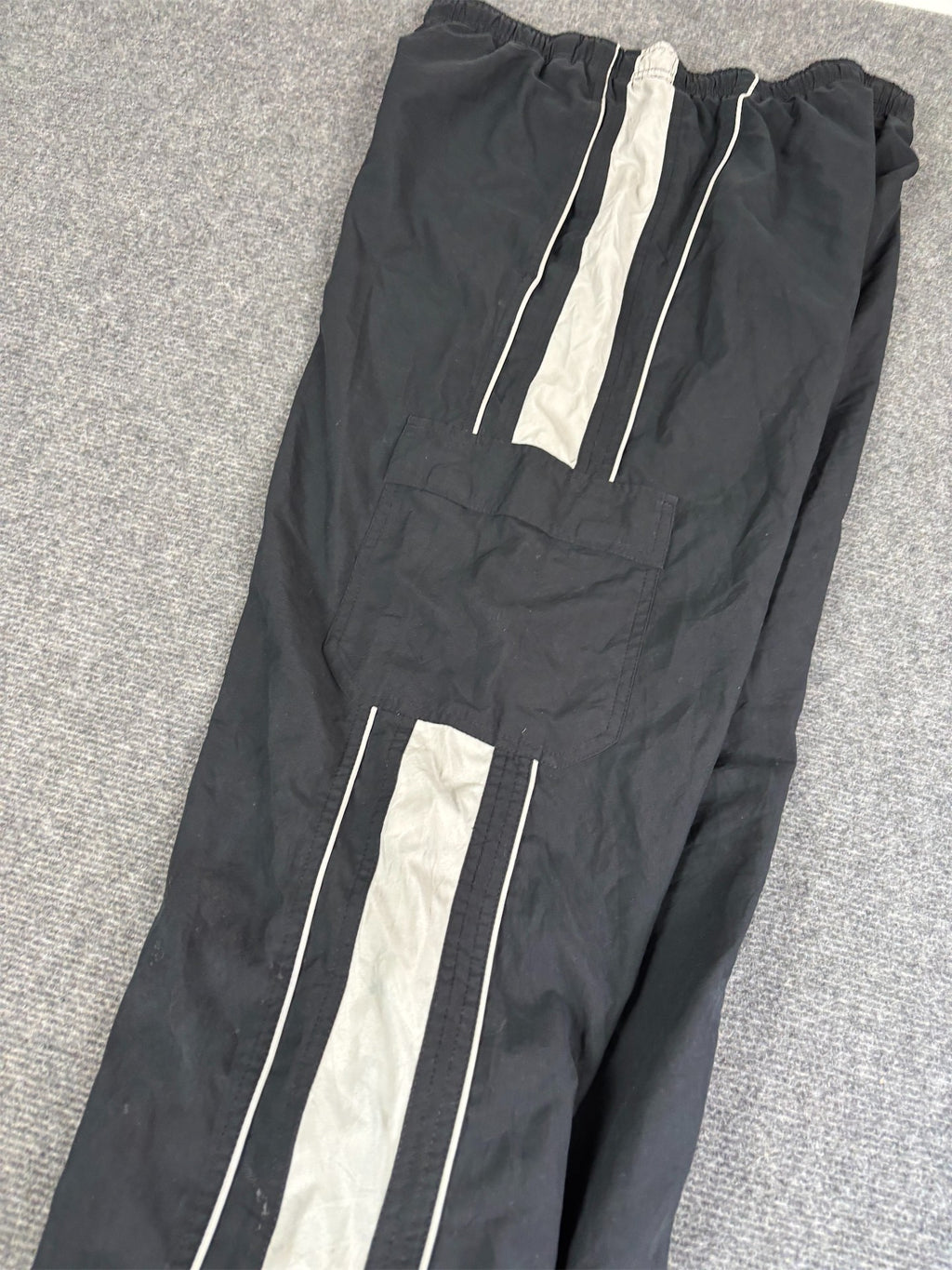 Vintage Y2K Nike Cargo Track Pants Men's M Black Grey Panels White Piping Ankle Swoosh Baggy