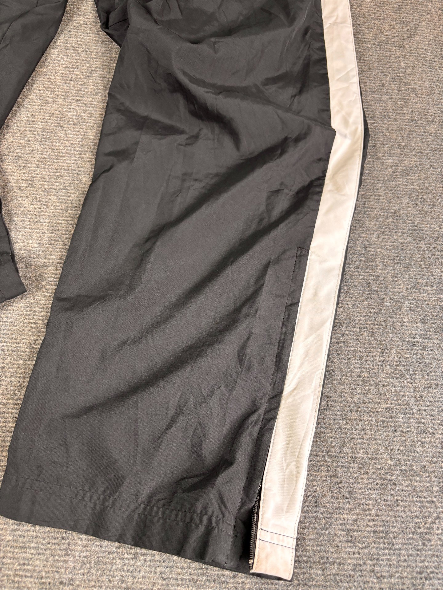 Classic Nike Track Pants Men's M Black Panels White Swoosh Ankle Zips Wide Leg