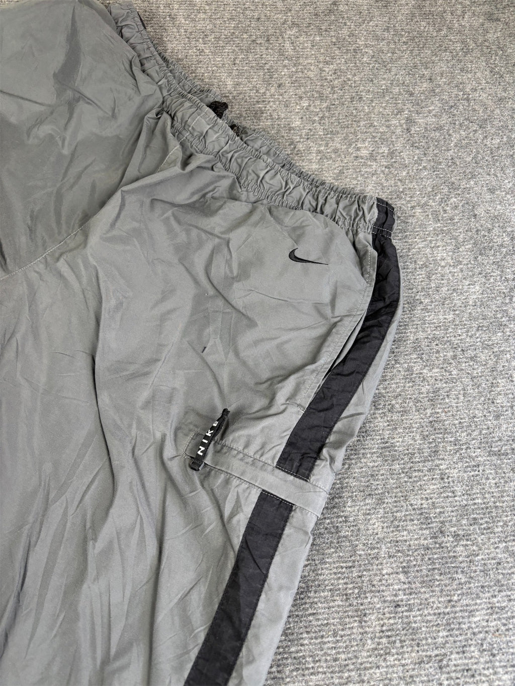 Vintage Y2K Nike Cargo Track Pants Men's L Grey Black Panels Hip Swoosh Spell Out Ankle Zips Wide Leg