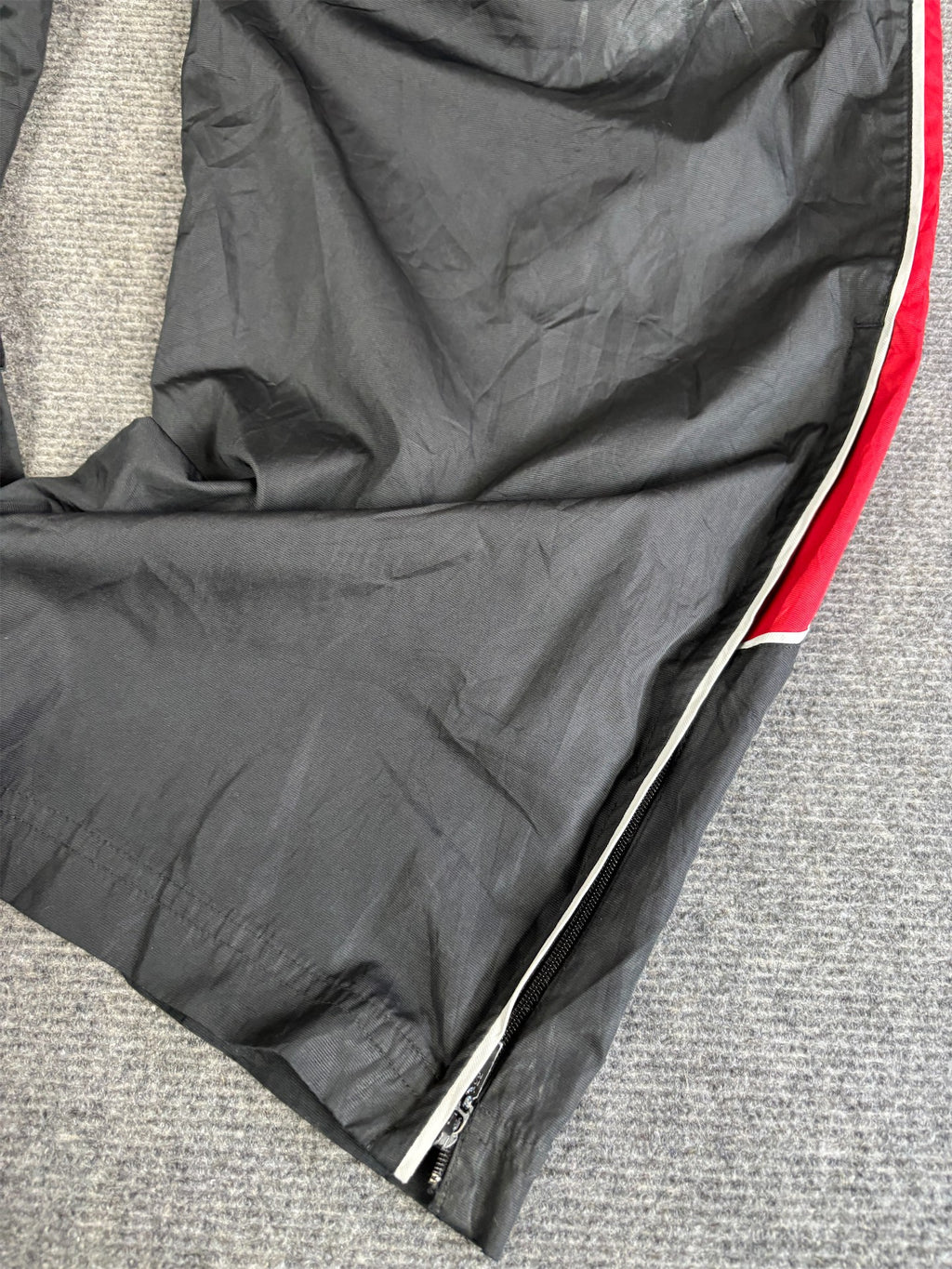 Vintage Y2K Nike Track Pants Men's L Black Grey Piping Red Panel Spell Out Swoosh Ankle Zips Wide Leg