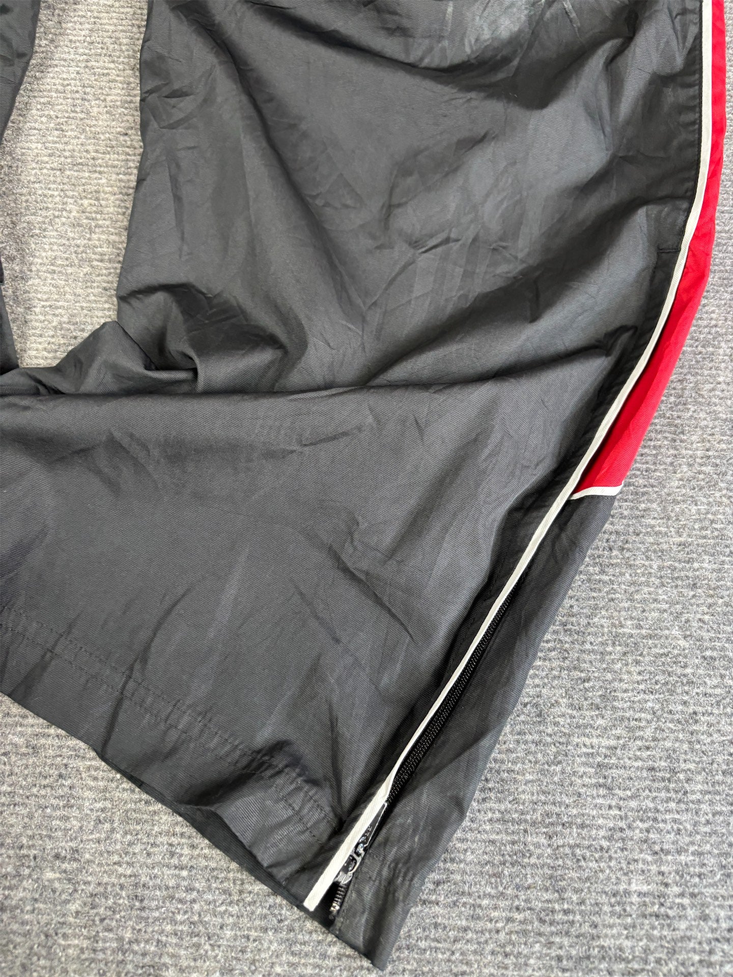 Vintage Y2K Nike Track Pants Men's L Black Grey Piping Red Panel Spell Out Swoosh Ankle Zips Wide Leg