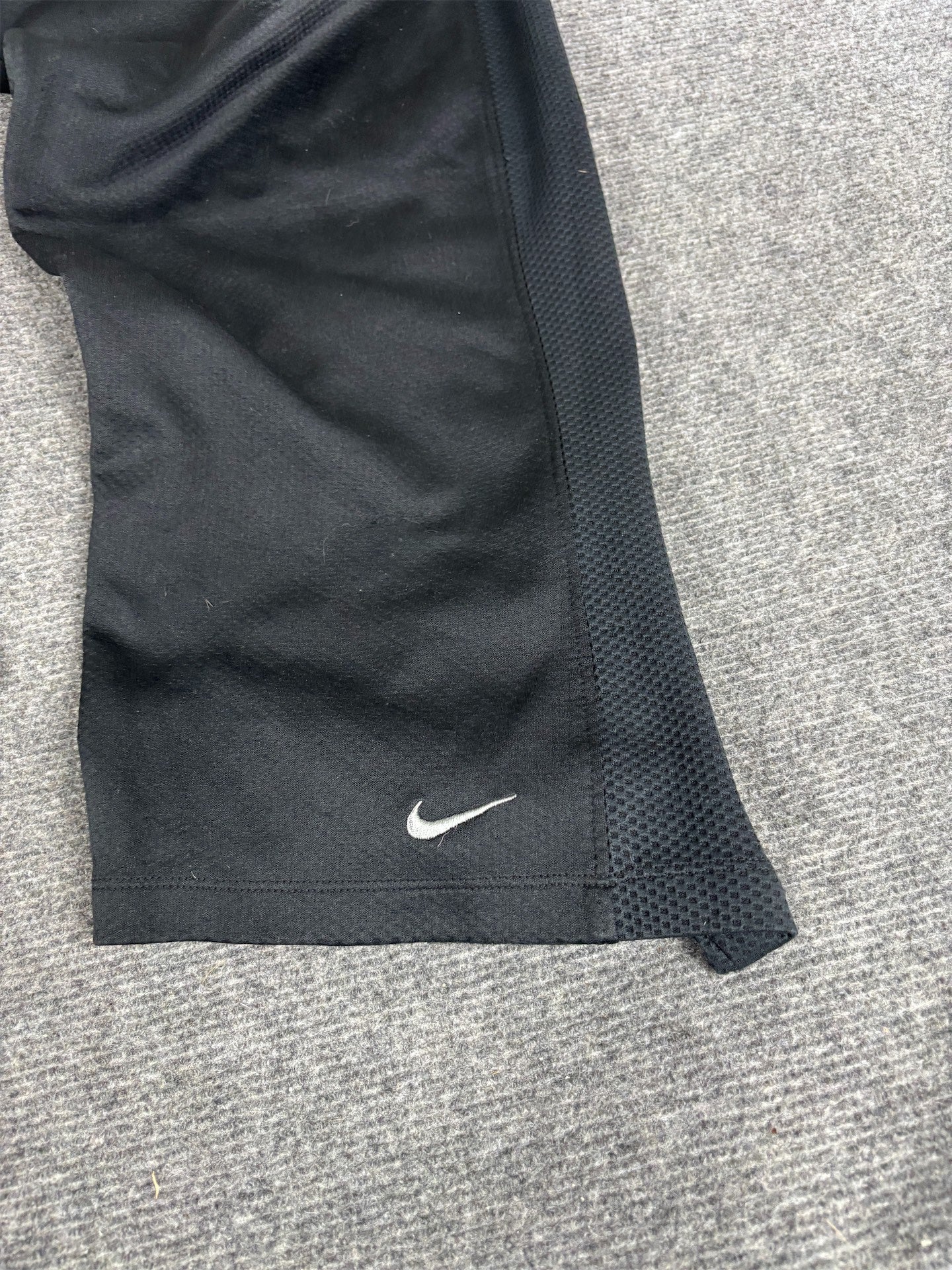 Vintage Y2K Nike Fit-Dri Joggers Mens L Black Mesh Panels Ankle Zips