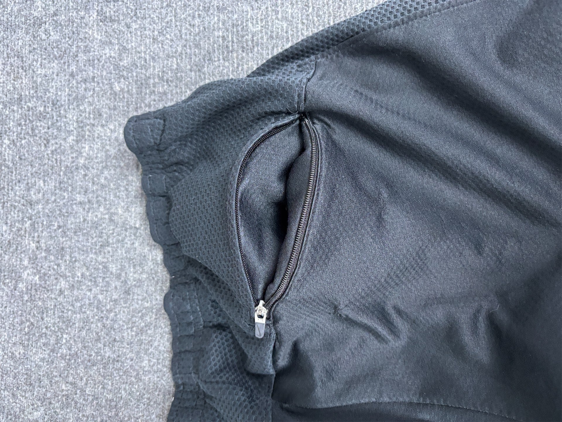 Vintage Y2K Nike Fit-Dri Joggers Mens L Black Mesh Panels Ankle Zips