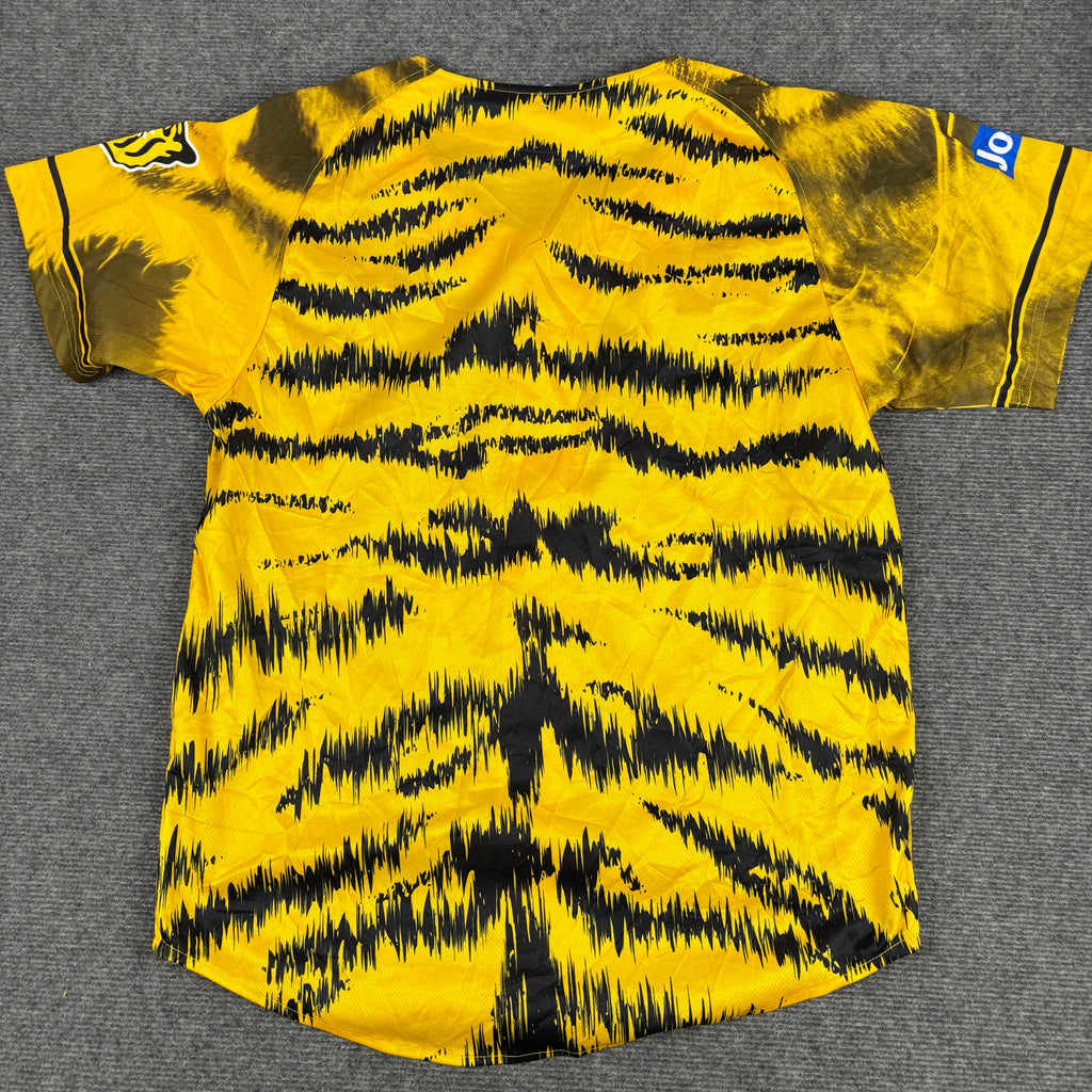 Hanshin Tigers Japanese Baseball Jersey Men's Medium Yellow Cat Face Graphic