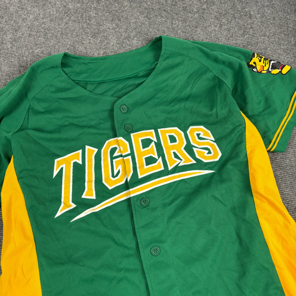 Hanshin Tigers Osaka Japanese Baseball Jersey Men's Small Green Yellow