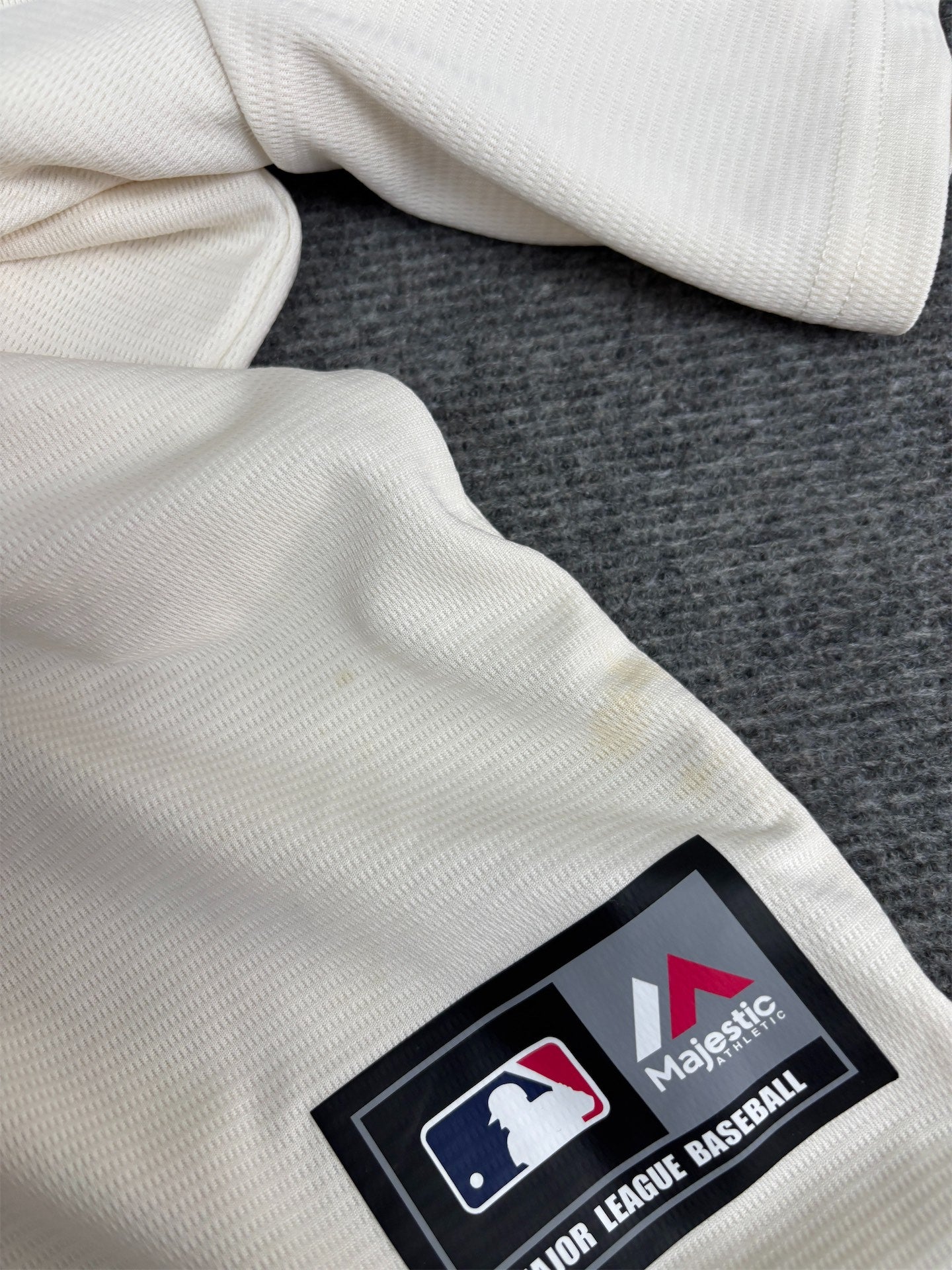 Classic Majestic Cardinals Baseball Jersey Men's XXL Cream Embroidered Logo Mesh Button Down