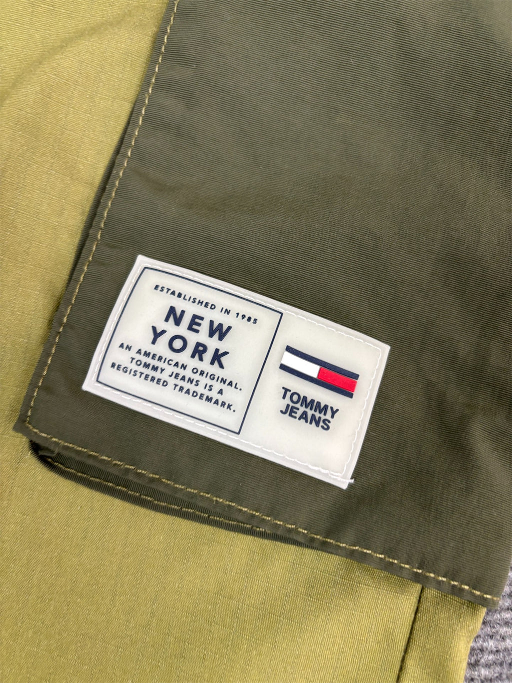 Tommy Jeans Cargo Pants Men's L Army Green Ethan Belt Bungee Ankles Straight Leg