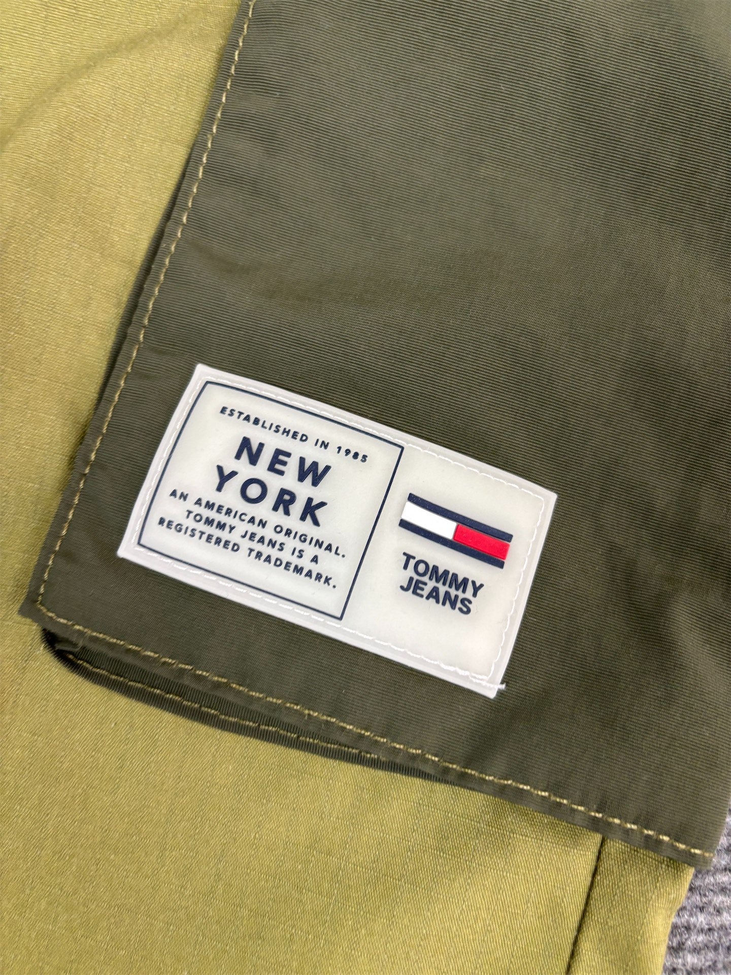 Tommy Jeans Cargo Pants Men's L Army Green Ethan Belt Bungee Ankles Straight Leg