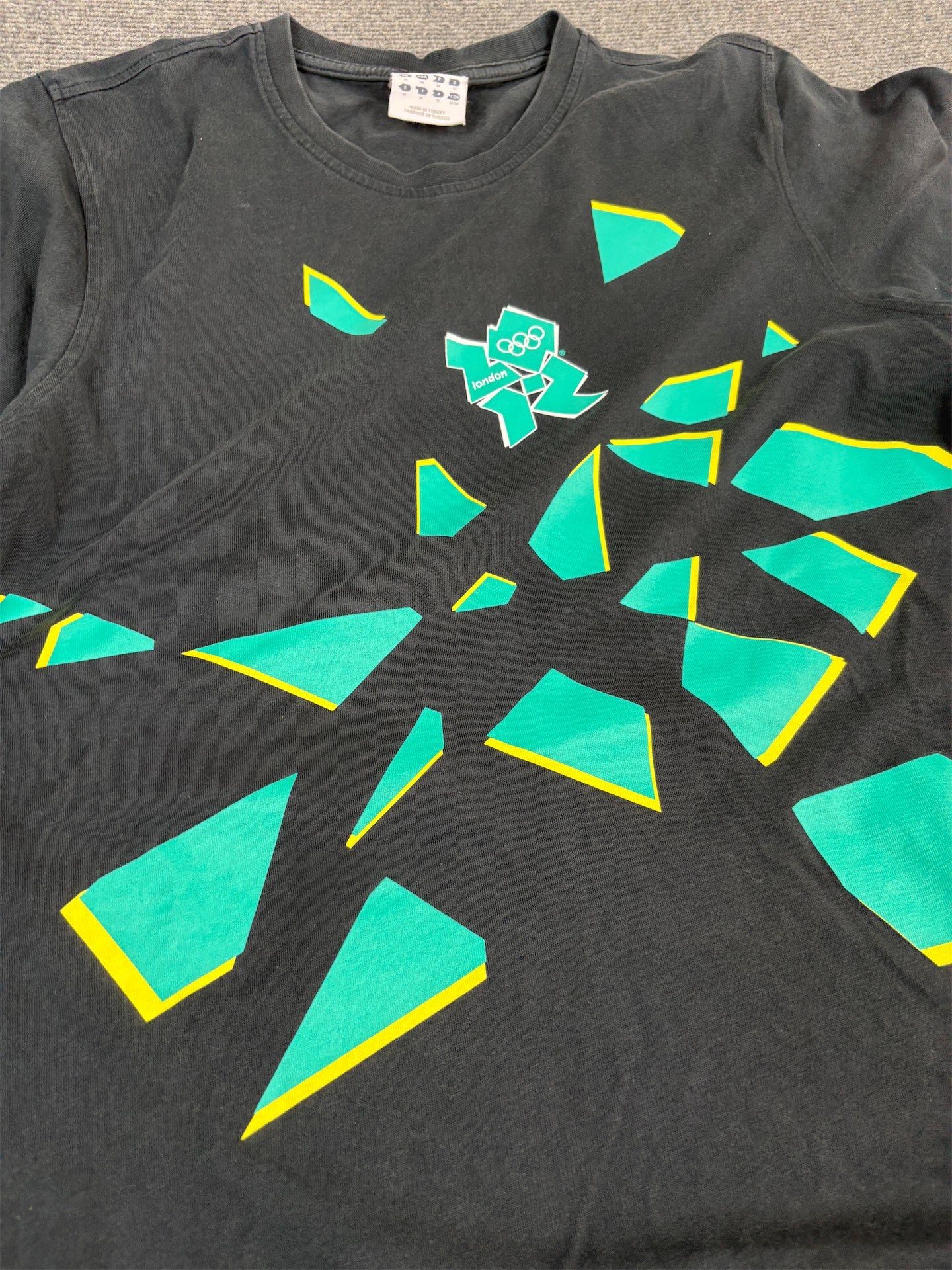 Vintage Y2K Adidas T-shirt Men's M Black London Olympics 2012 GRaphic Tee Crew Neck