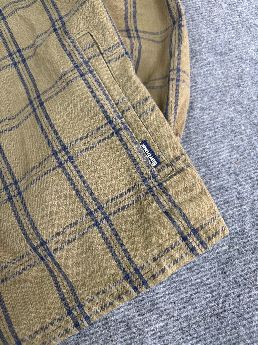 Men's Barbour Jacket Size L Green Check Pattern Lightweight  Button Down