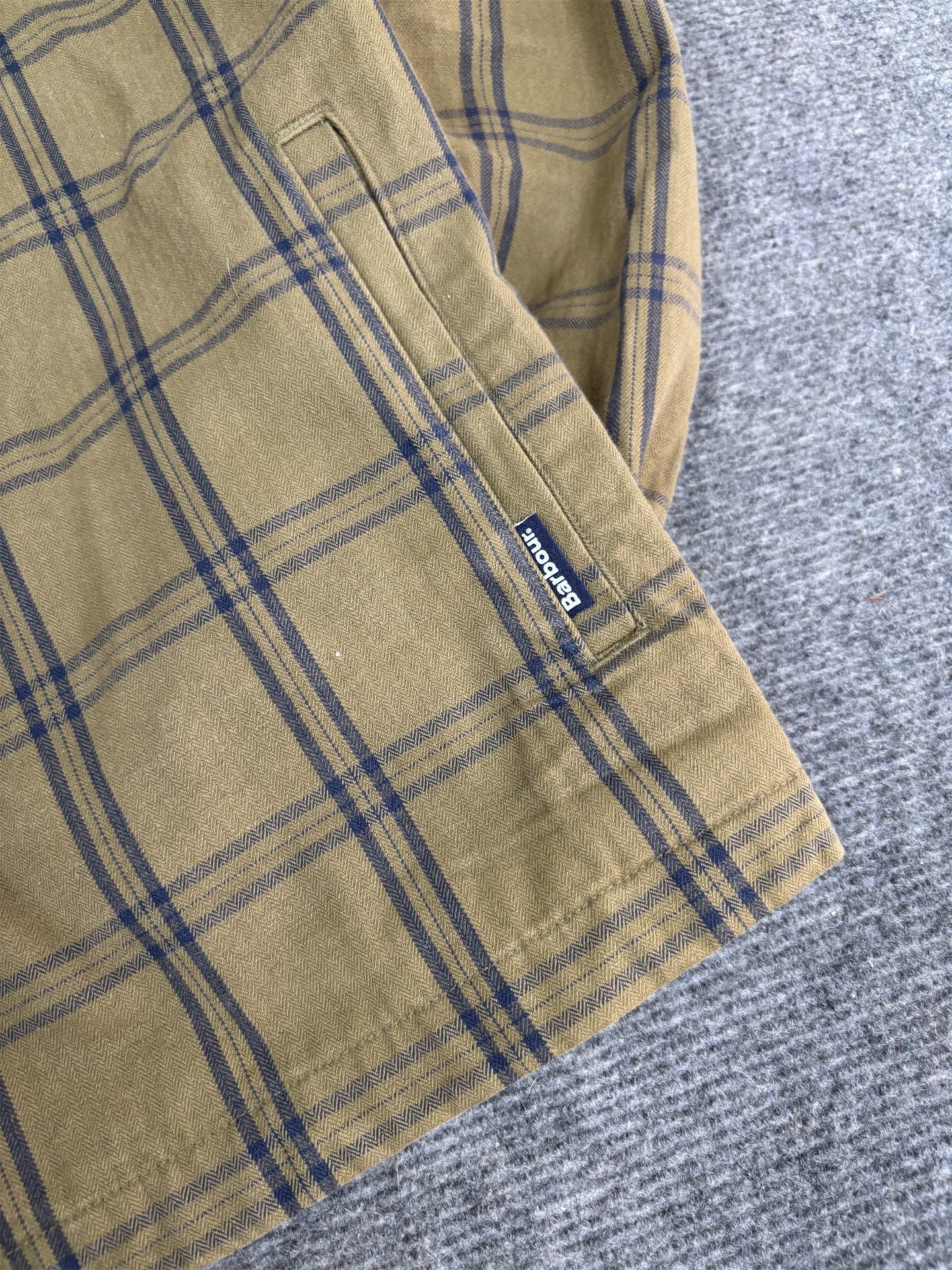 Men's Barbour Jacket Size L Green Check Pattern Lightweight  Button Down