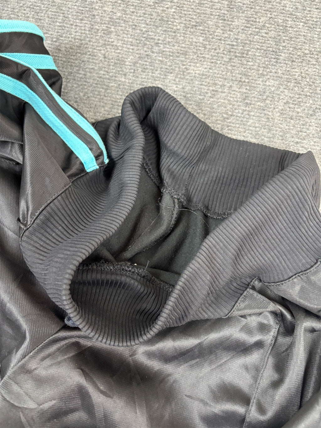 Adidas Track Pants Women's S Black Blue Logo 3 Stripe Pleated Joggers Wide Leg