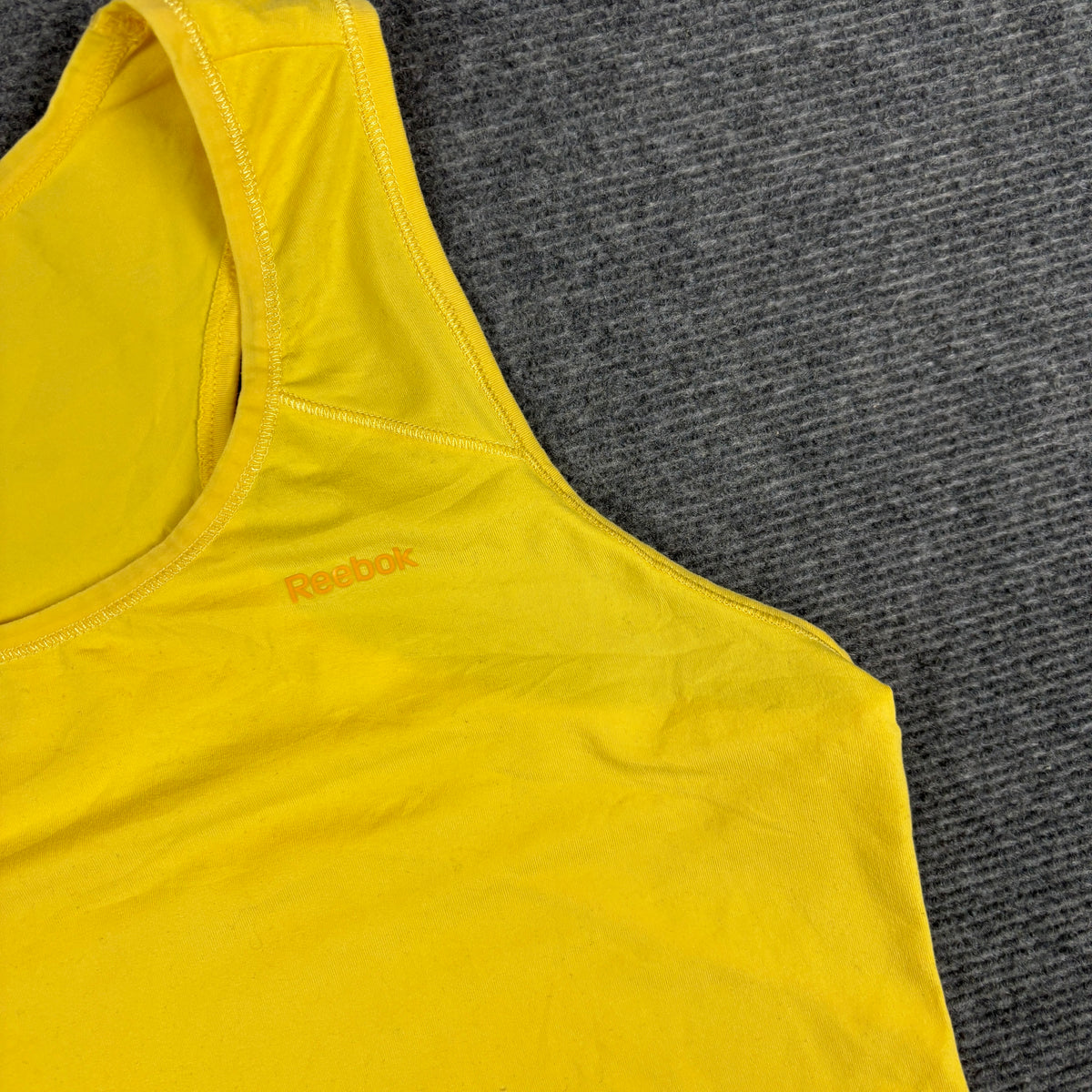 Reebok Activewear Tank Top Women's Small Medium Yellow Stretch Scoop Neck