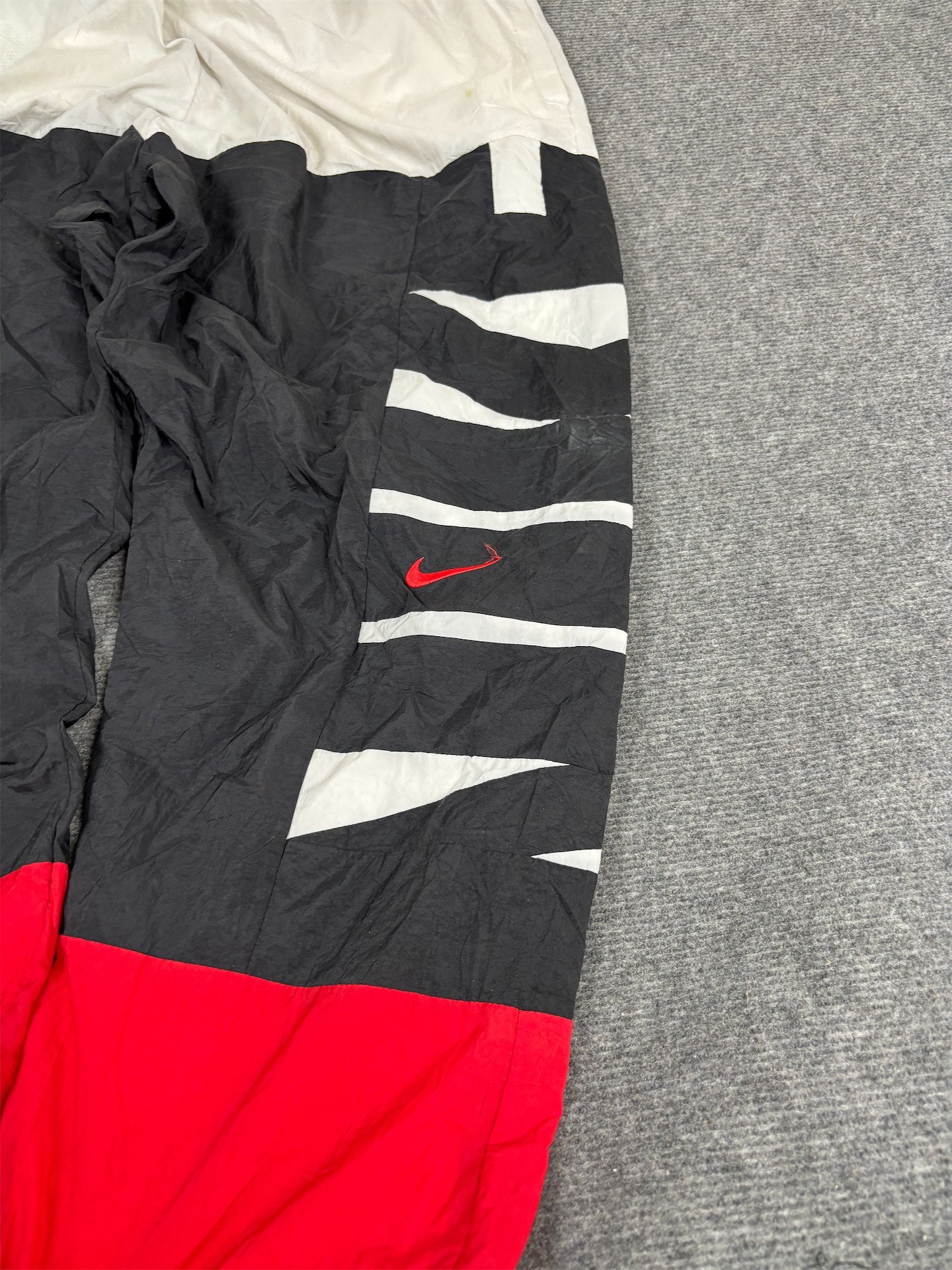 Classic Nike Track Pants Men's M White Black Red Spell Out Joggers Wide Leg