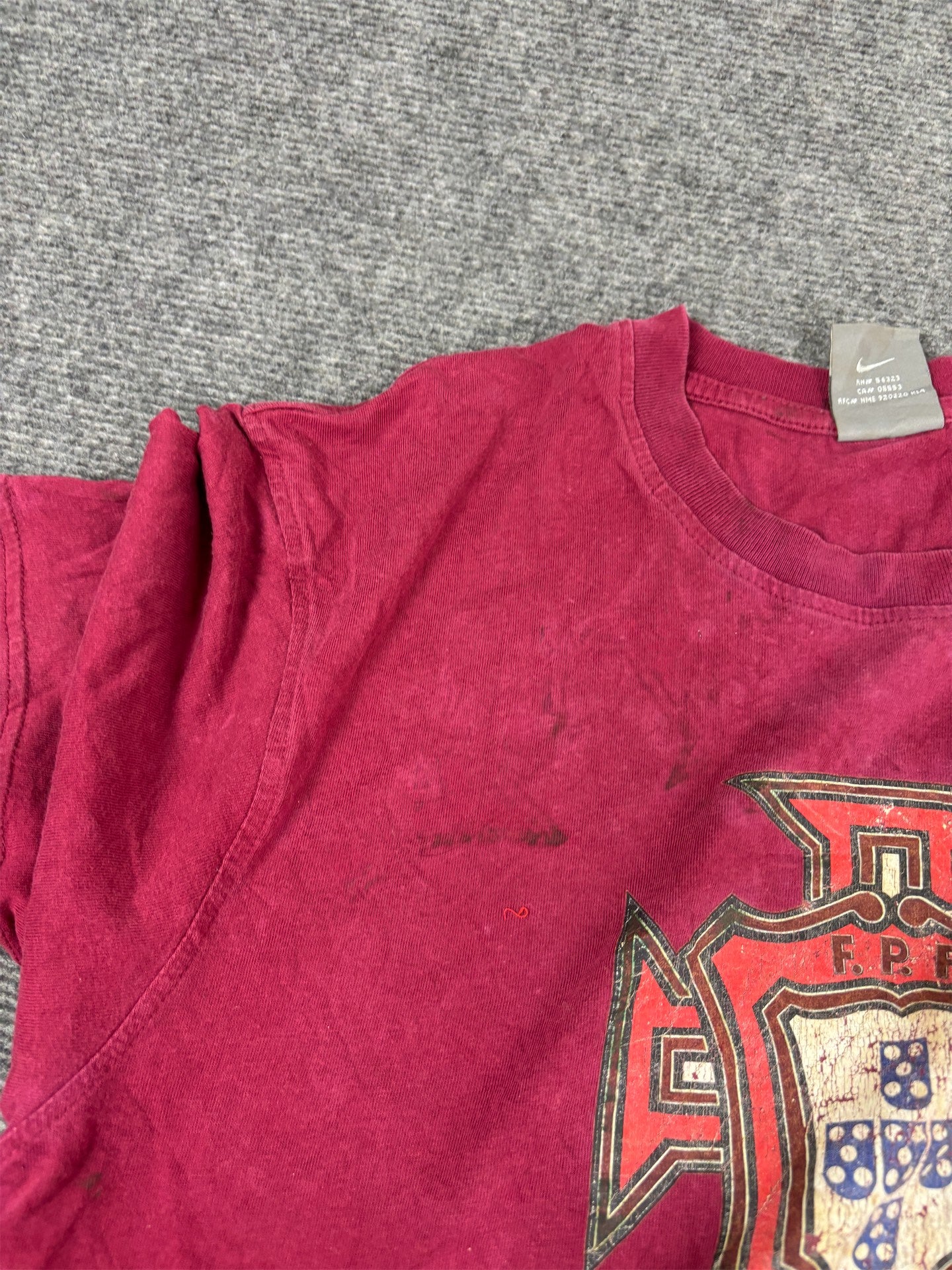 Vintage Y2K Nike T-shirt Men's L Red Portugal Football Shirt Tee Crew Neck