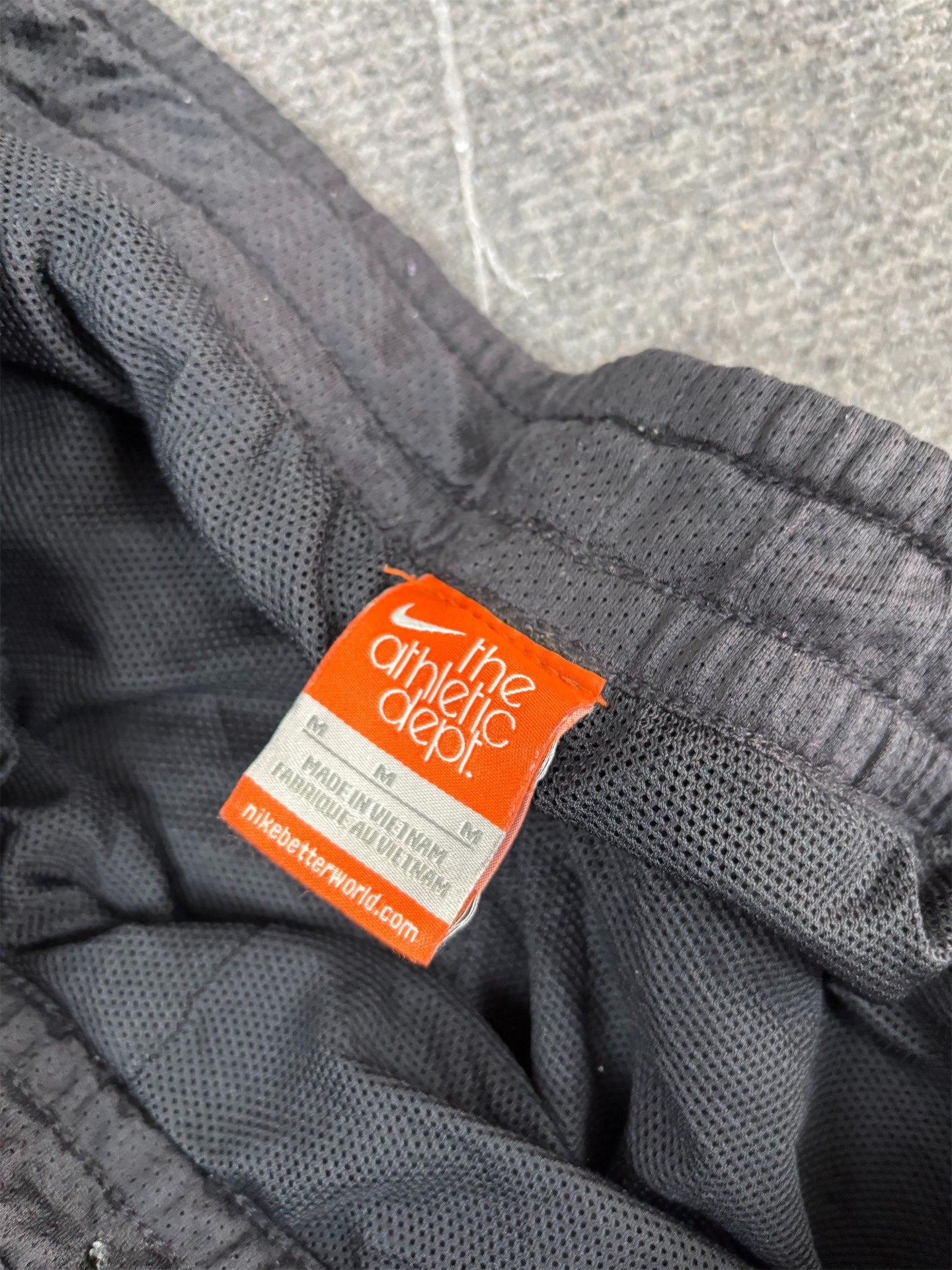 Vintage Y2K Nike Track Pants Men's M Black Grey Swoosh Mesh Panels Joggers