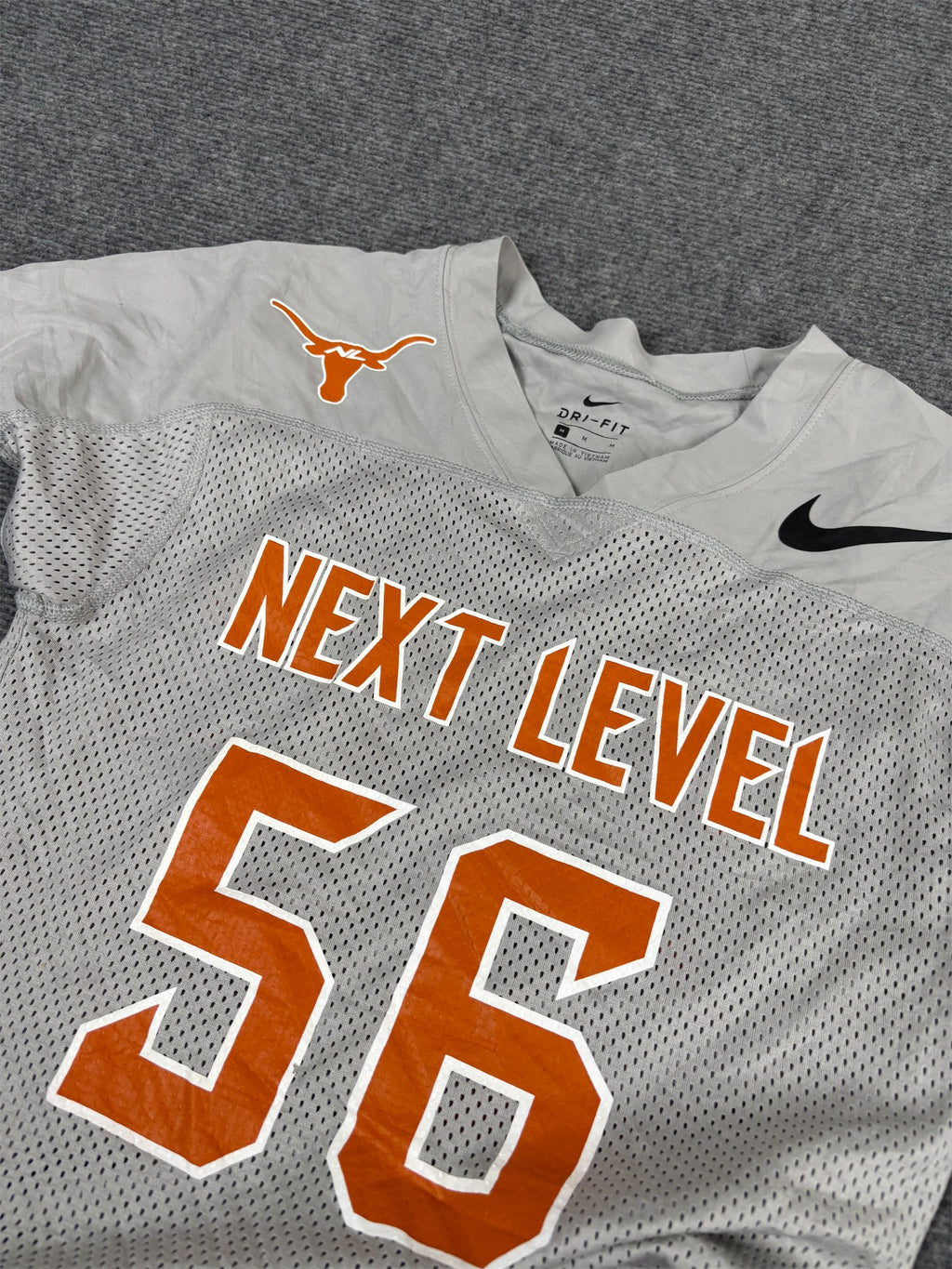 Classic Nike Jersey Women's XS Grey Texas Longhorns Dri-Fit T-shirt V-Neck