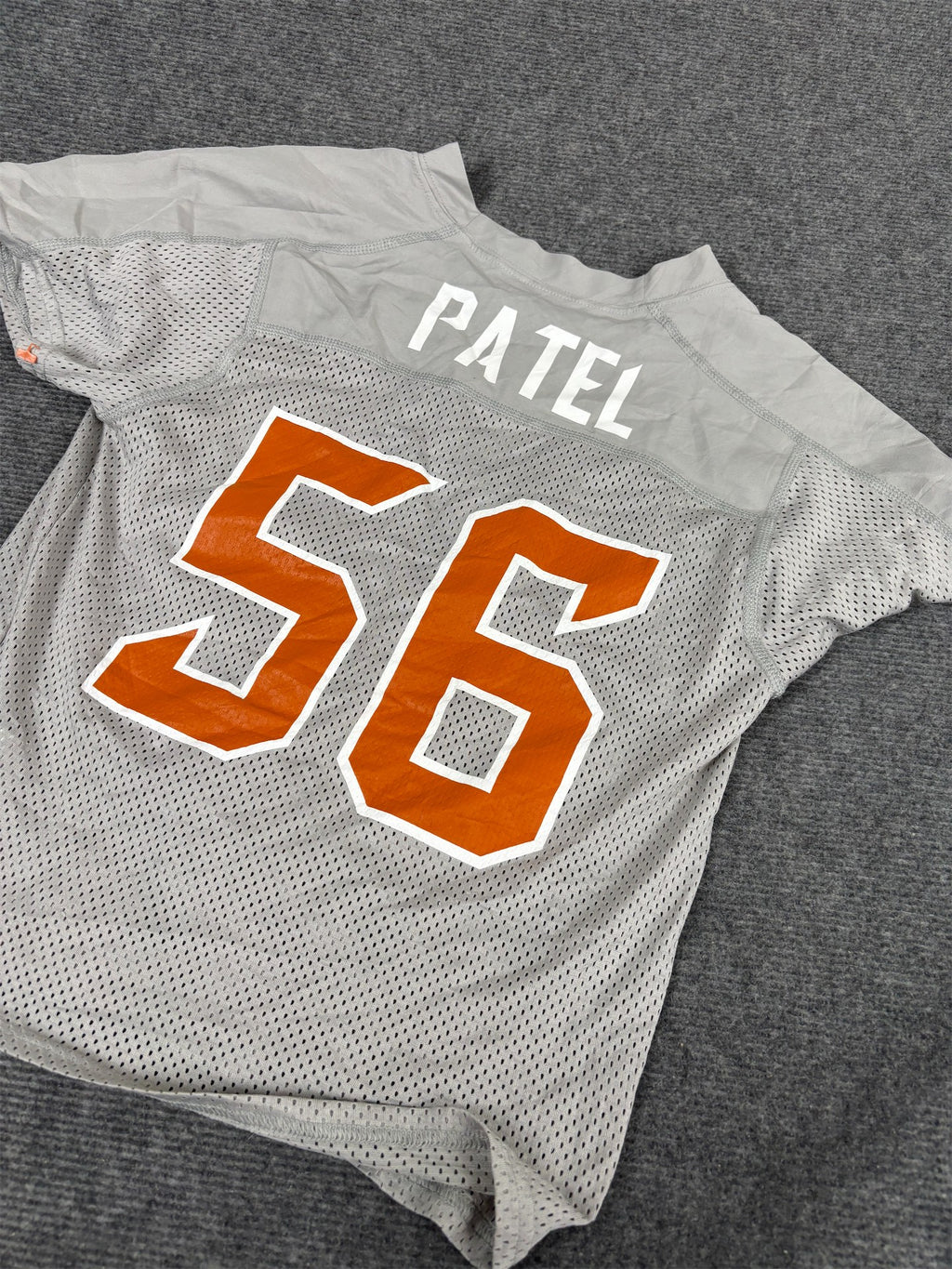 Classic Nike Jersey Women's XS Grey Texas Longhorns Dri-Fit T-shirt V-Neck