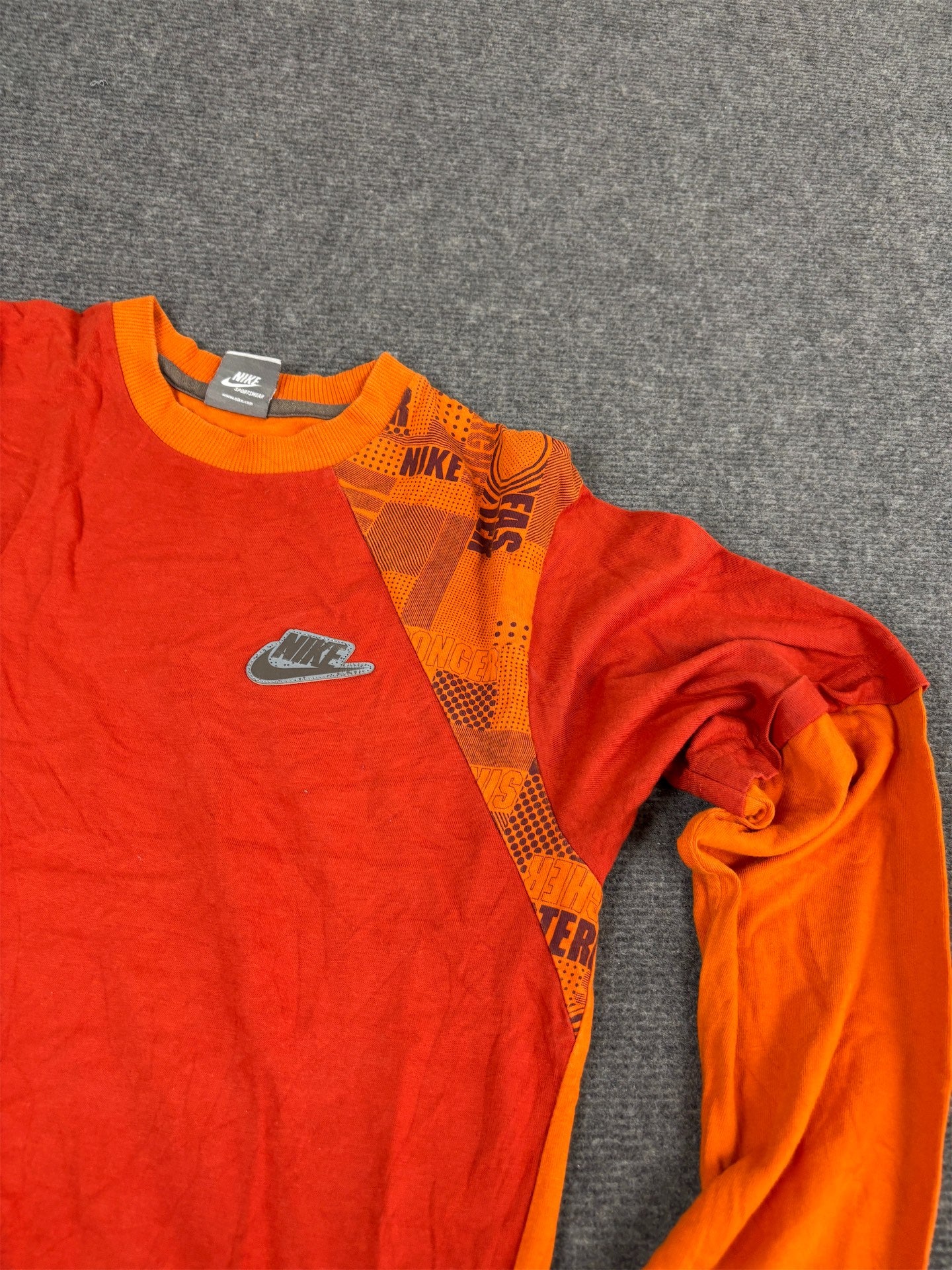 Vintage Y2K Nike T-shirt Women's M Orange Two Tone Spell Out Long Sleeve Top Crew Neck