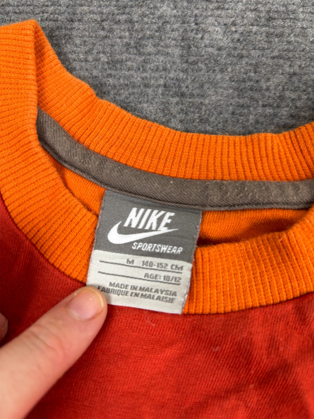 Vintage Y2K Nike T-shirt Women's M Orange Two Tone Spell Out Long Sleeve Top Crew Neck