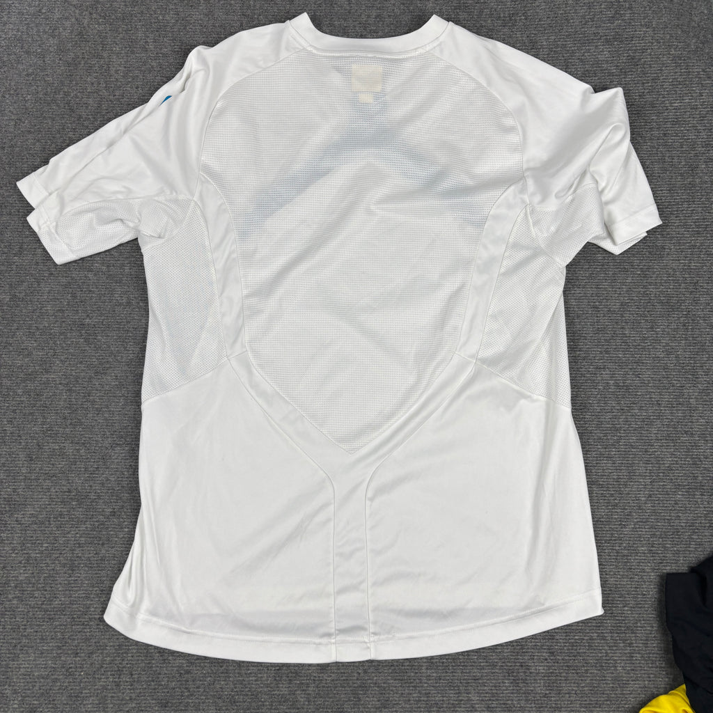 Umbro Football Jersey Men's Small White Blue Soccer T-shirt