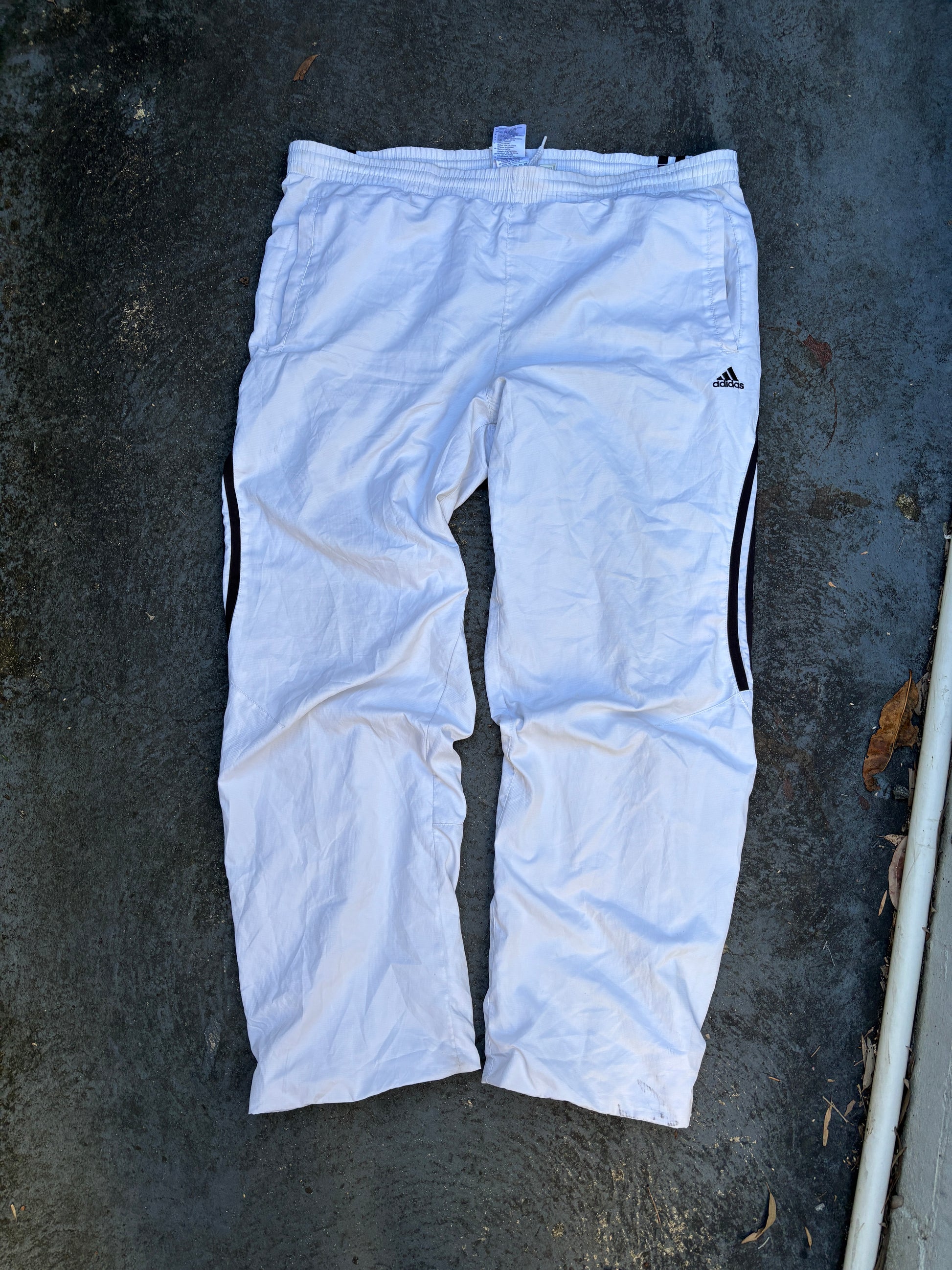 Vintage Y2K Adidas Track Pants Size L White Black Logo 3 Stripe Classic Windbreaker