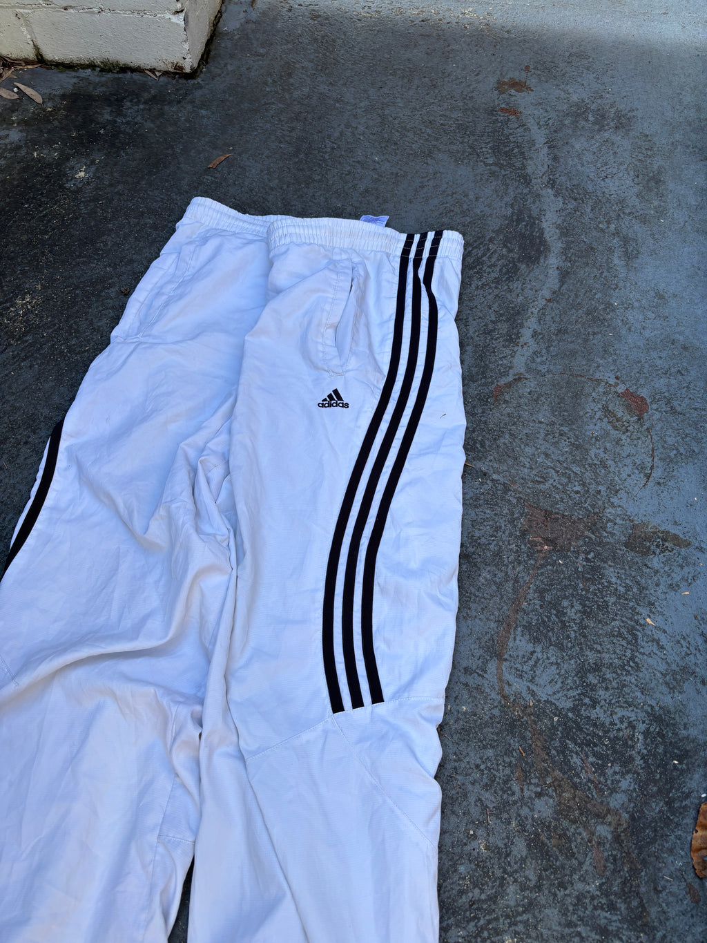 Vintage Y2K Adidas Track Pants Size L White Black Logo 3 Stripe Classic Windbreaker