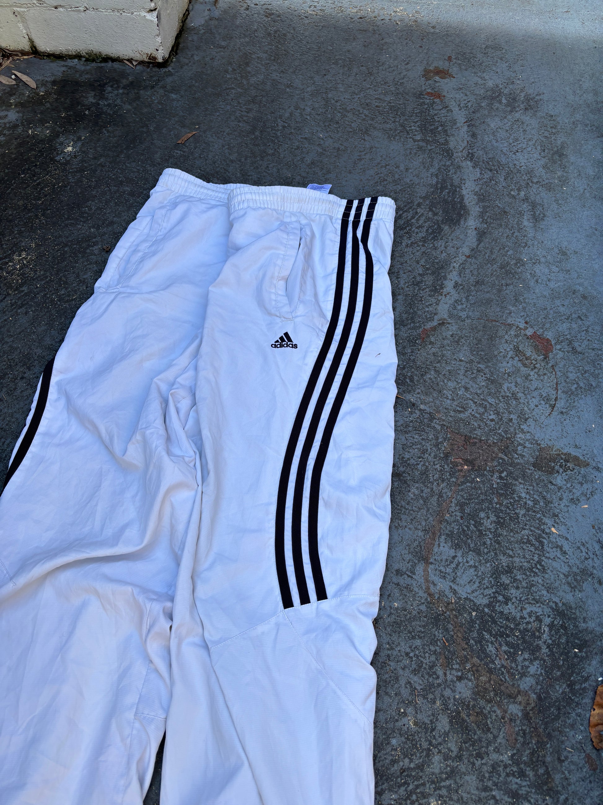Vintage Y2K Adidas Track Pants Size L White Black Logo 3 Stripe Classic Windbreaker