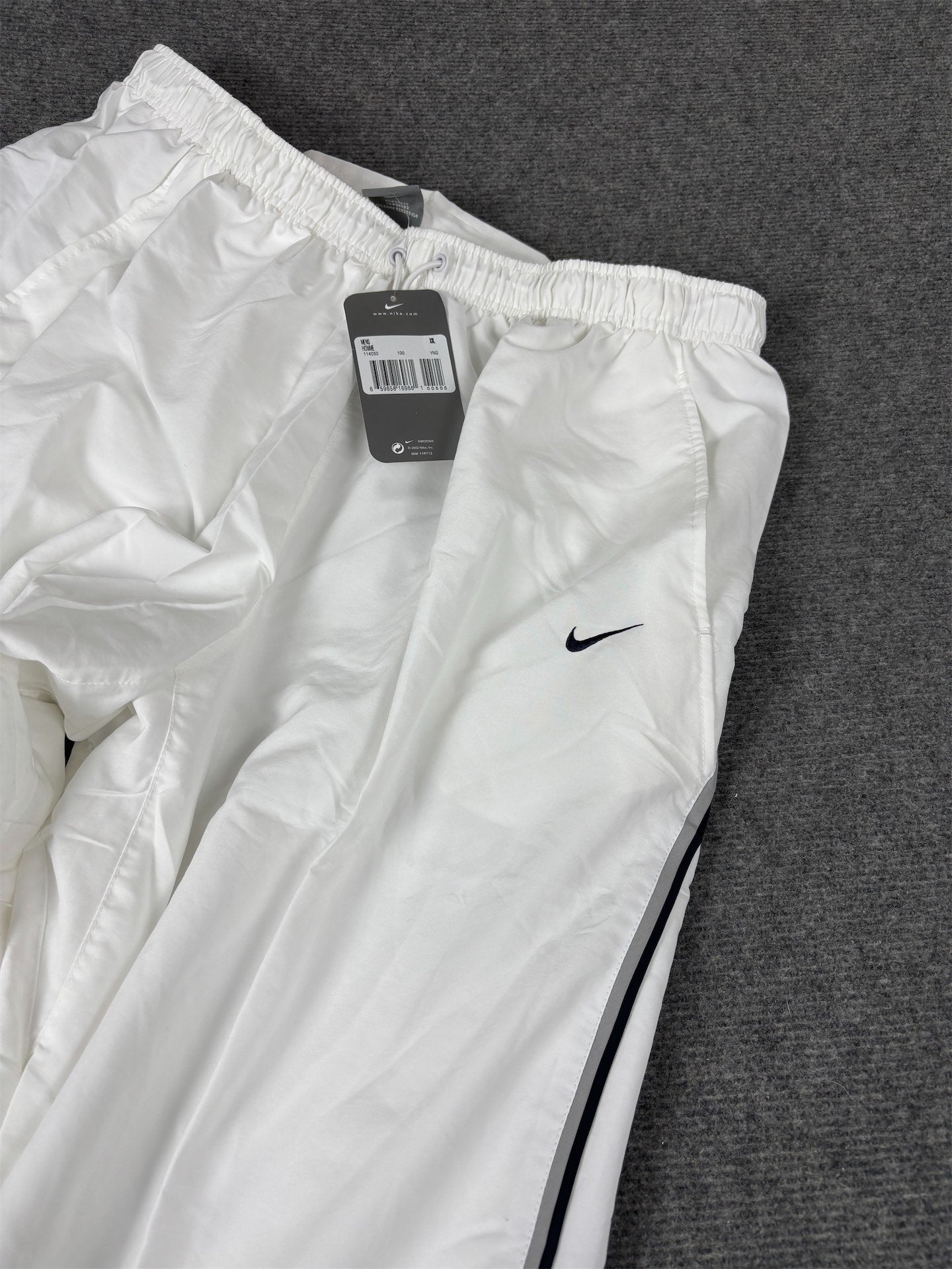 Vintage Y2K Nike 3/4 Track Pants Men's XXL White Black Grey Piping Deadstock Joggers Wide Leg