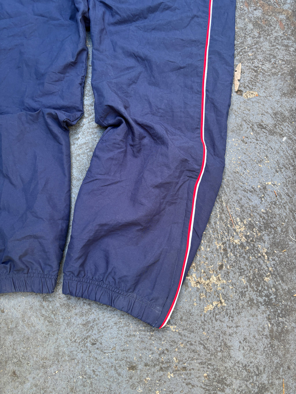 Vintage Y2K Nike Track Pants Size M Navy Red Piping Swoosh Wide Leg Nylon Windbreakers