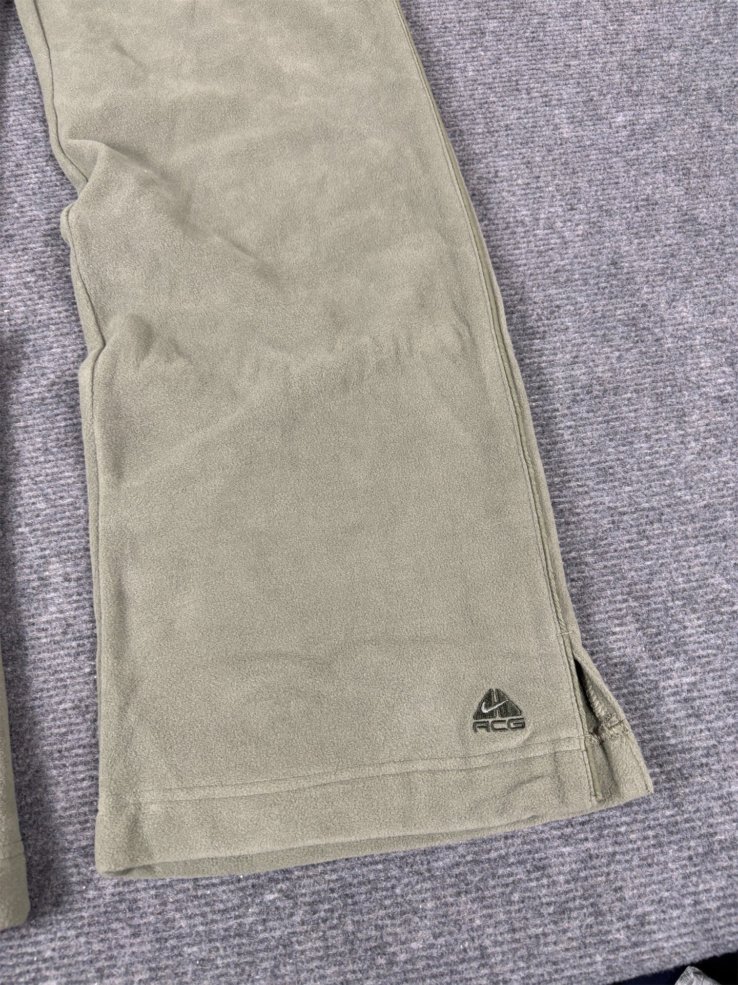 Vintage Y2K Nike ACG Track Pants Women's S Green Fleece Embroidered Joggers Slim